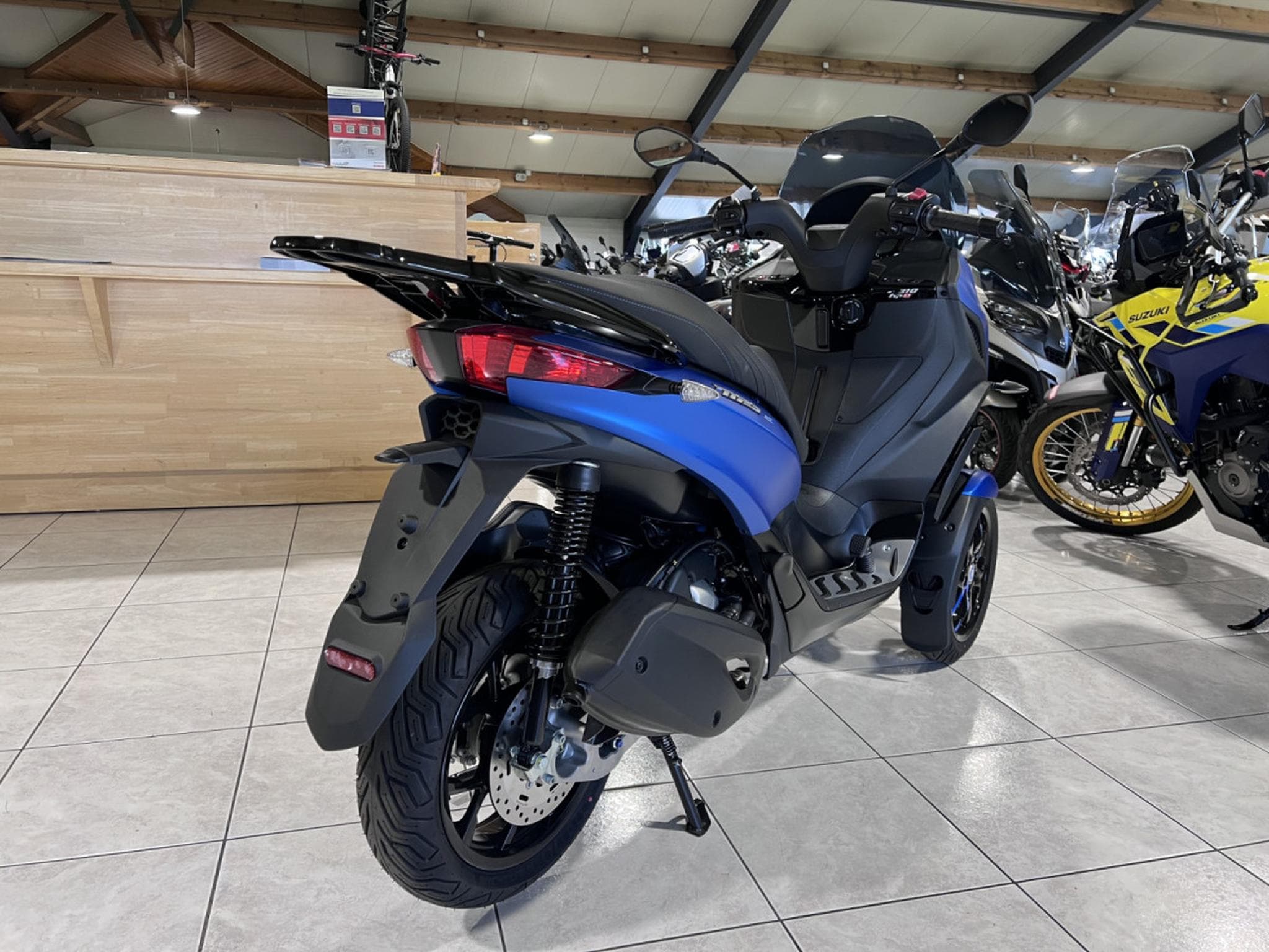 Piaggio MP3 310 SPORT (2026) - Photo 3