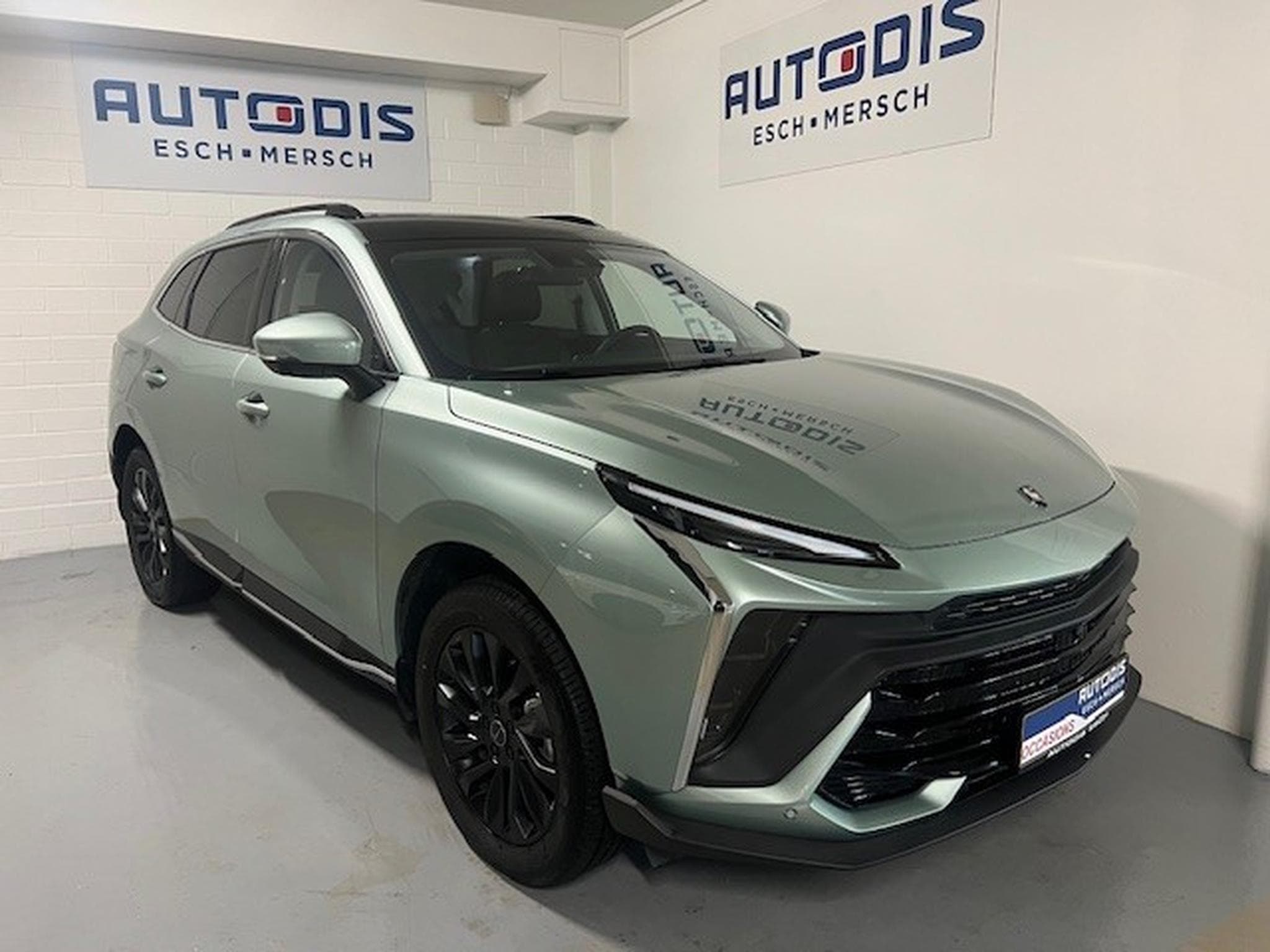 Forthing T5 EVO 1.5 T-GDI PREMIUM AUT (2025) - Photo 1