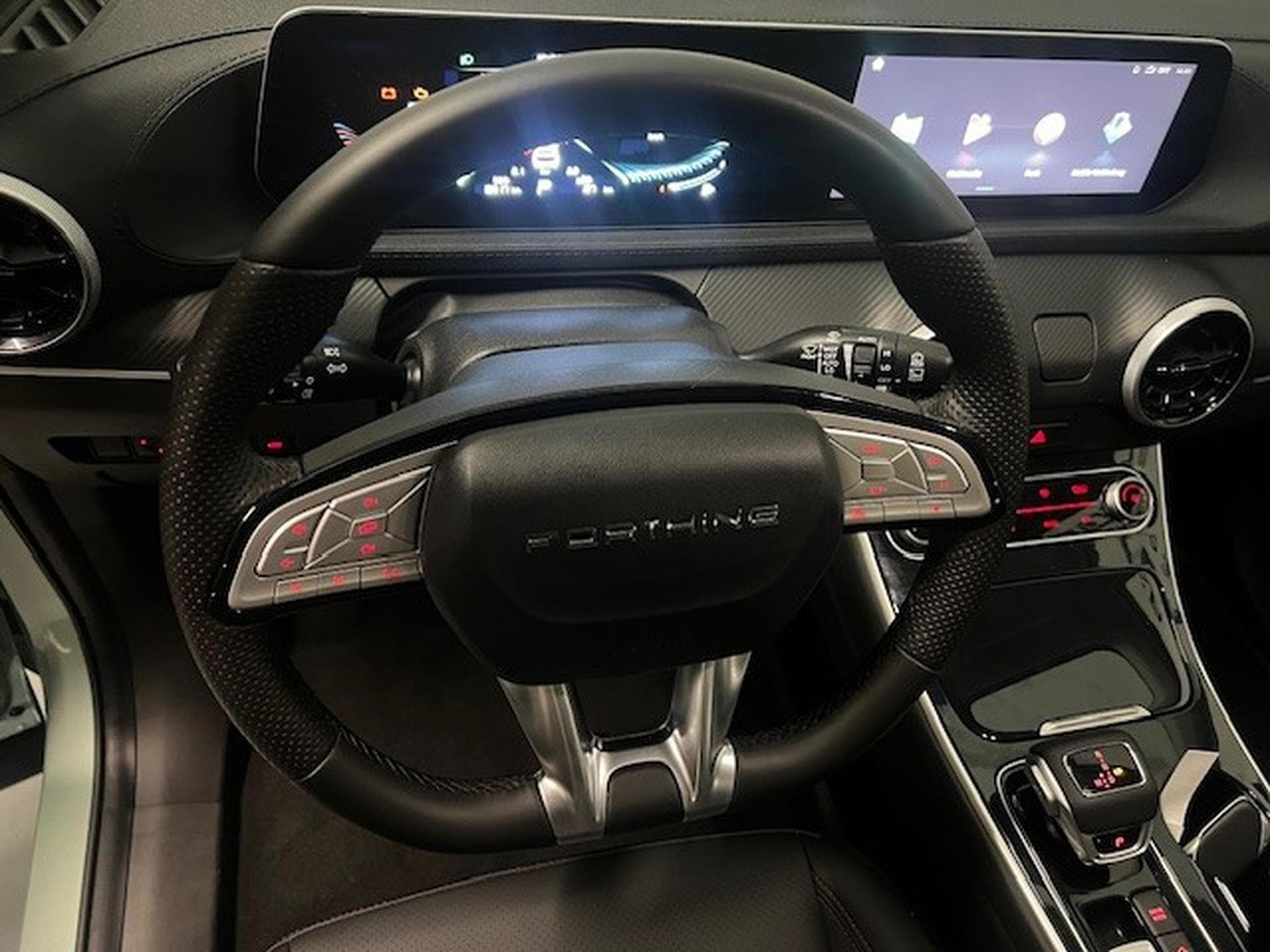 Forthing T5 EVO 1.5 T-GDI PREMIUM AUT (2025) - Photo 5