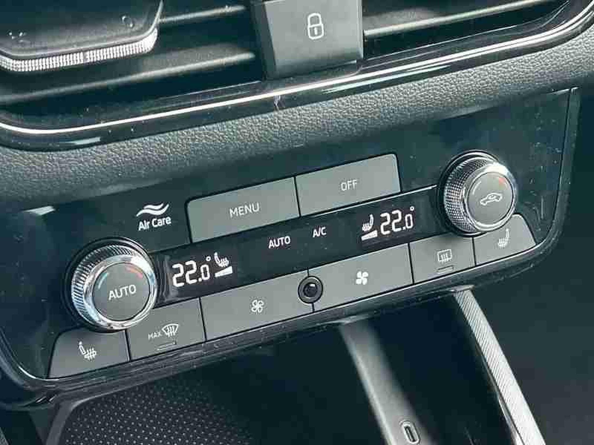 Skoda Kamiq 1.0 TSi 115 DSG SELECTION (2025) - Foto 13