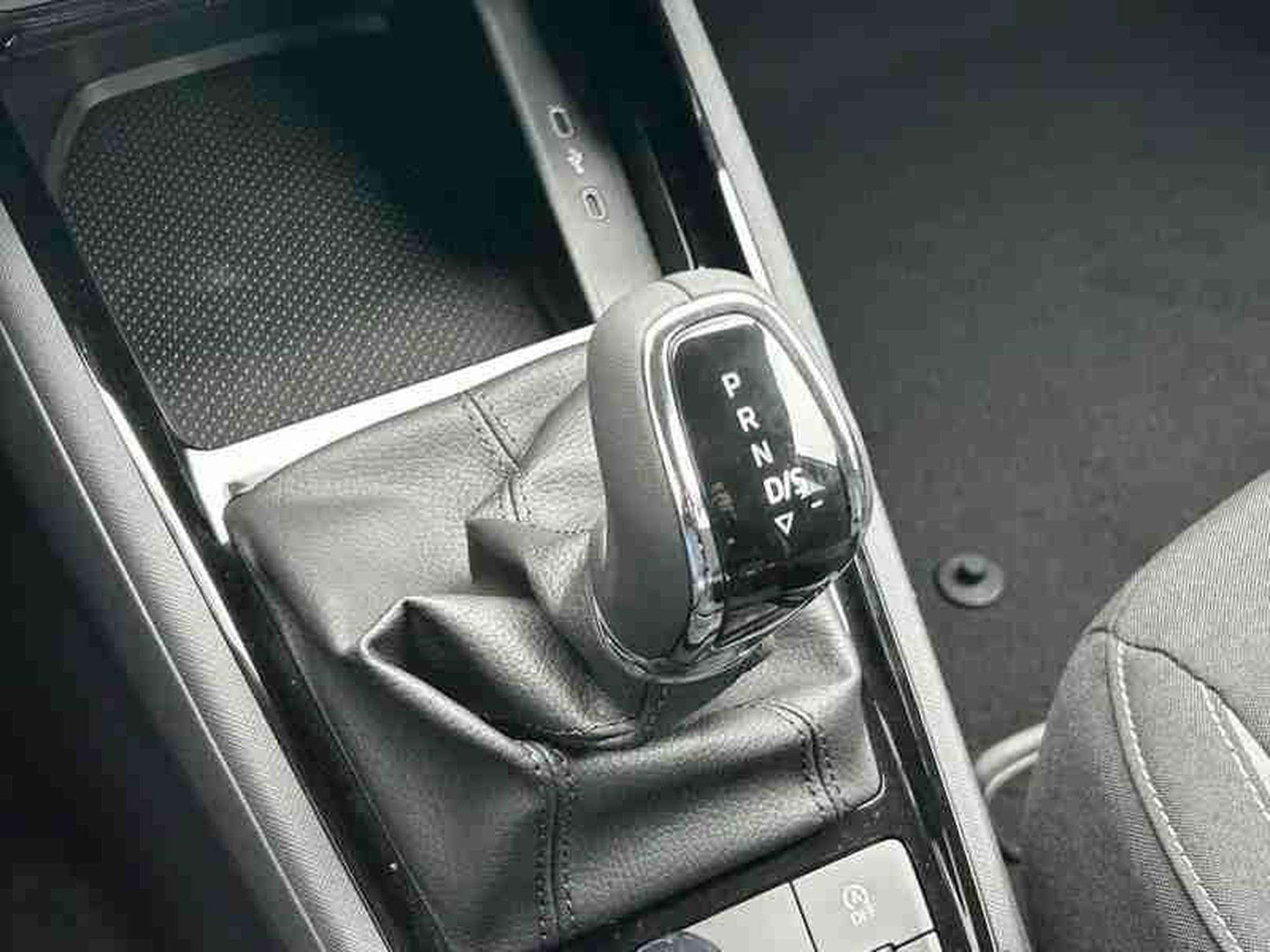 Skoda Kamiq 1.0 TSi 115 DSG SELECTION (2025) - Foto 14