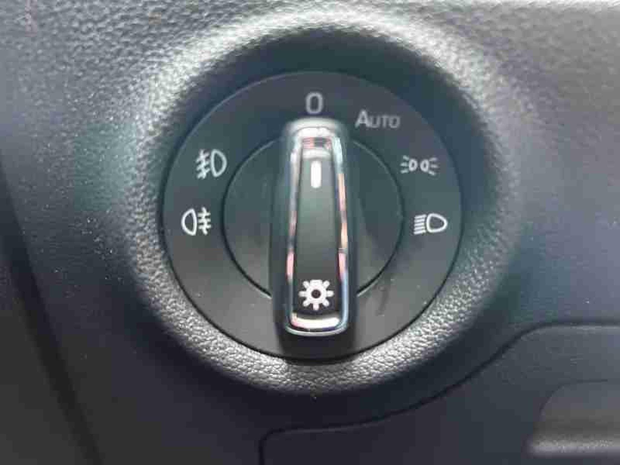 Skoda Kamiq 1.0 TSi 115 DSG SELECTION (2025) - Foto 15