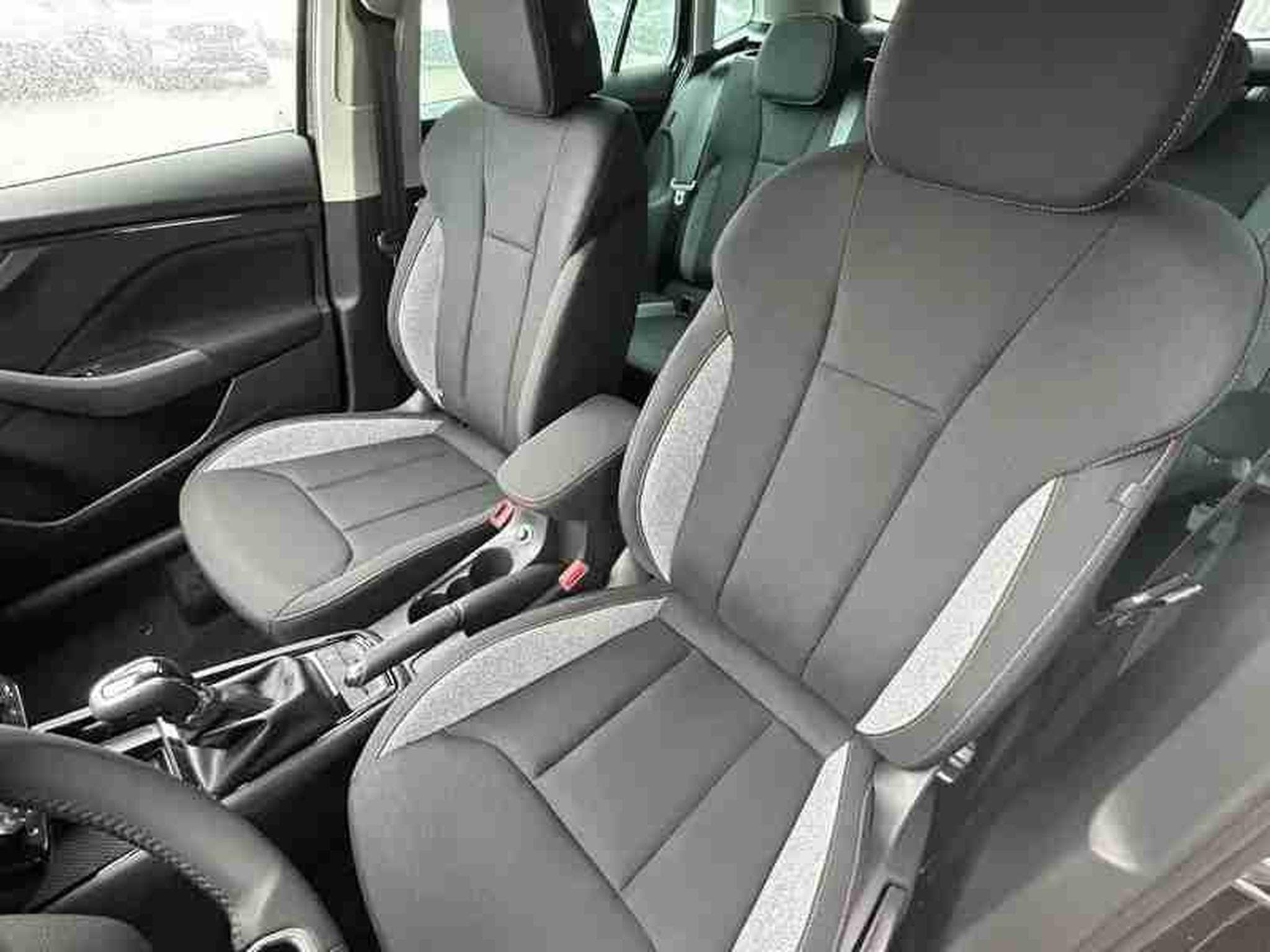 Skoda Kamiq 1.0 TSi 115 DSG SELECTION (2025) - Foto 8