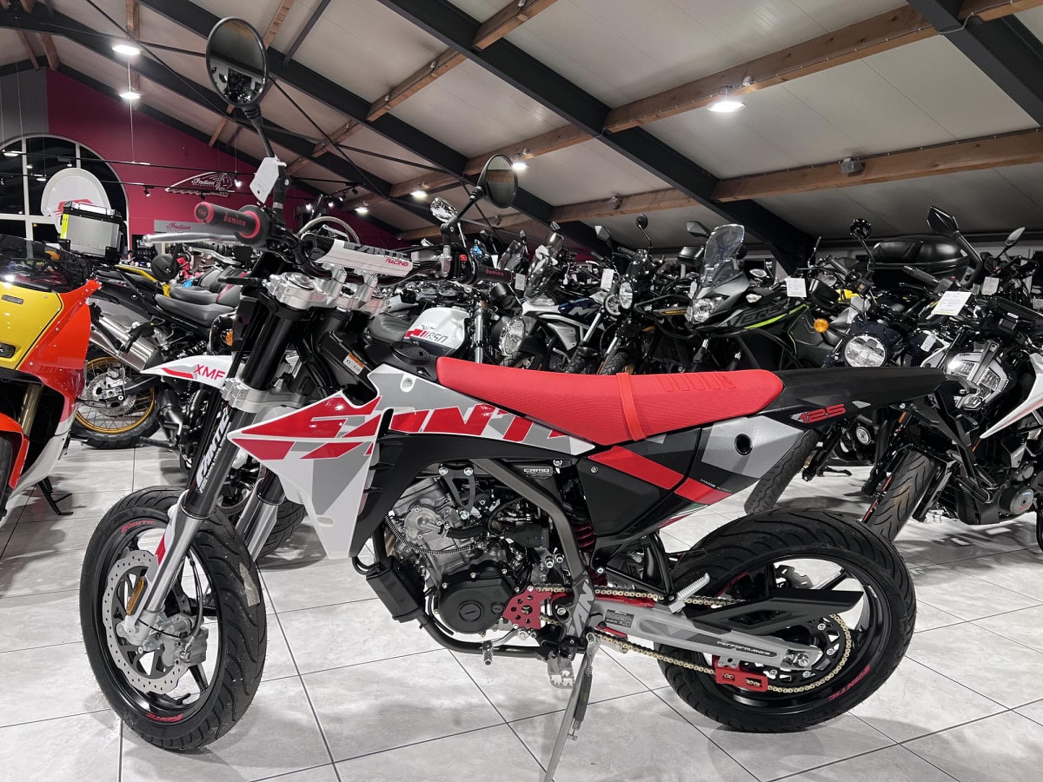 Fantic Motard XMF 4T PERFORMANCE (2026) - Foto 4