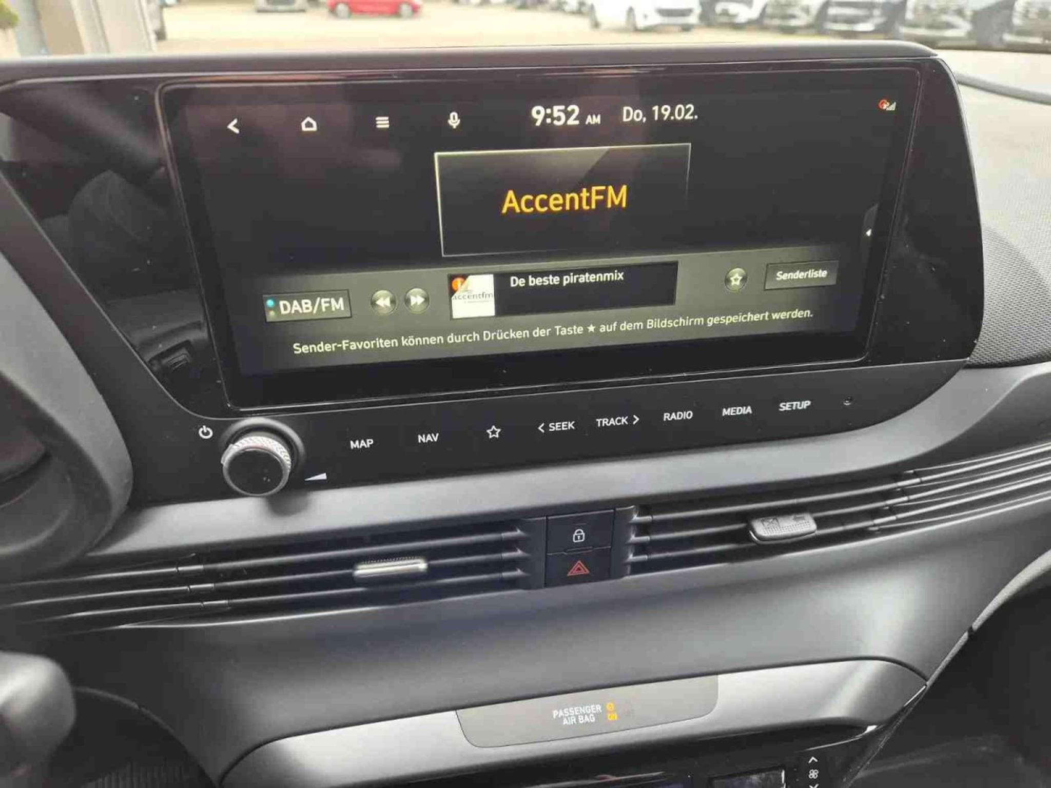 Hyundai i20 1.0T-GDI 90 AT Trend (2026) - Photo 16