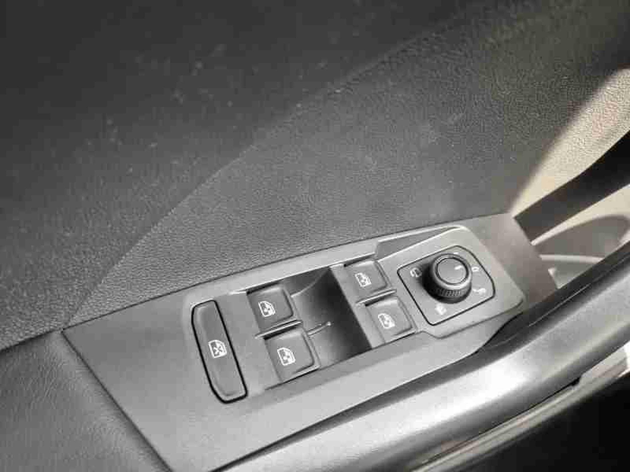 VW T-Cross 1.0 TSi 115 DSG LIFE (2026) - Photo 10