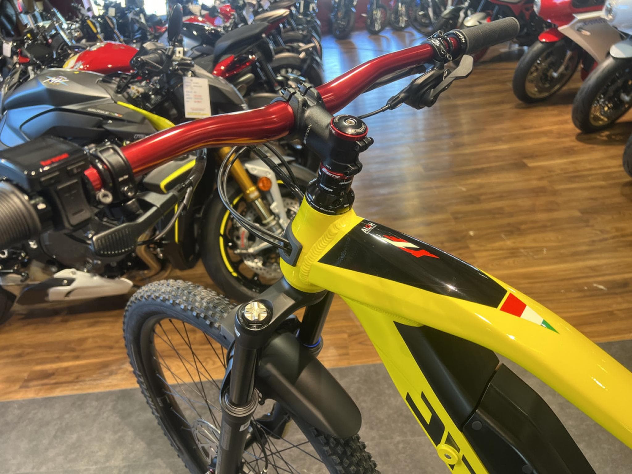 Fantic XTF 1.5 SPORT M ALU BROSE 90 Nm, taille S  630 Wh, 12 V, 29''-29 (2026) - Photo 11