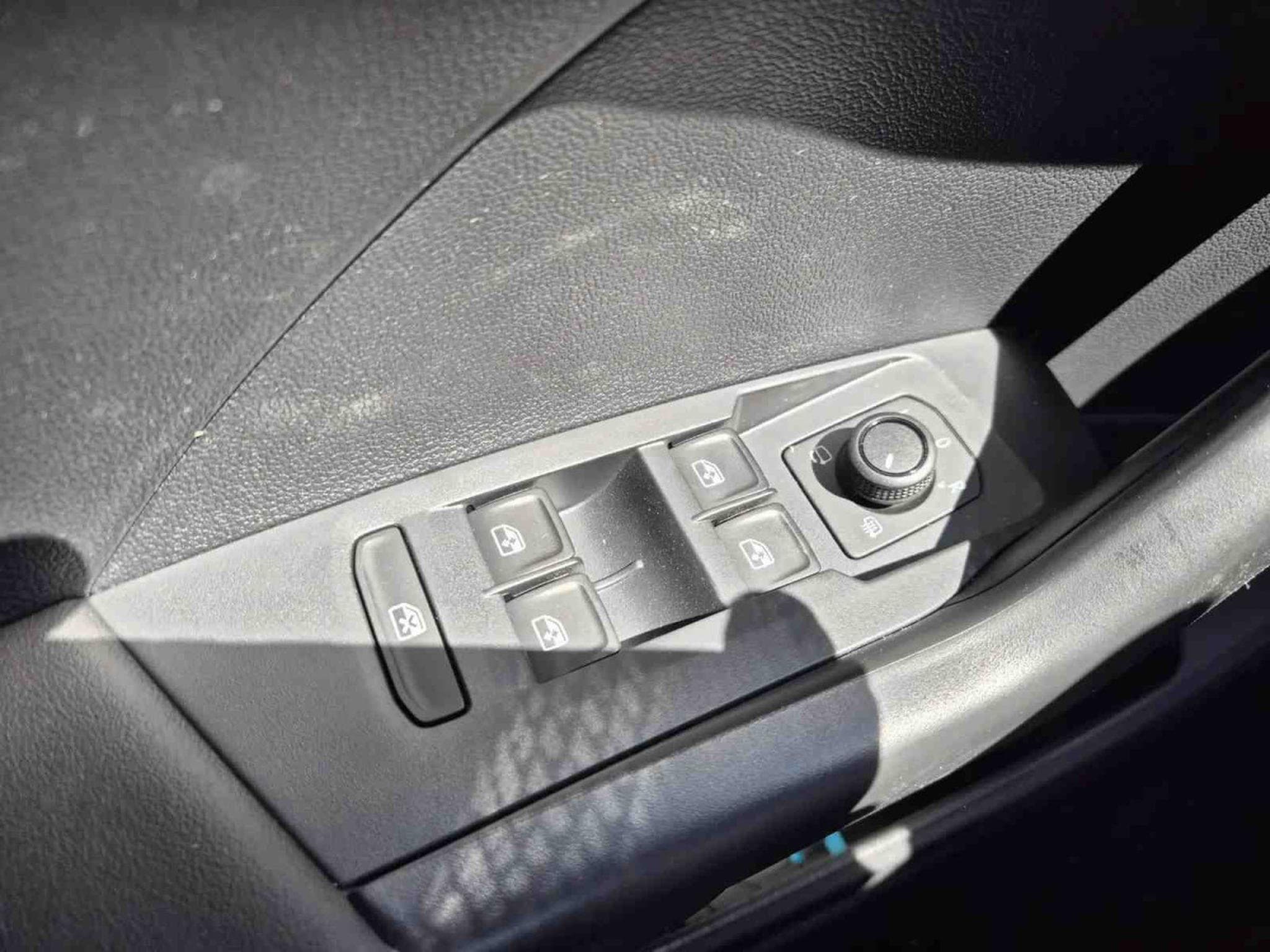 VW T-Cross 1.0 TSi 115 DSG LIFE (2026) - Photo 10