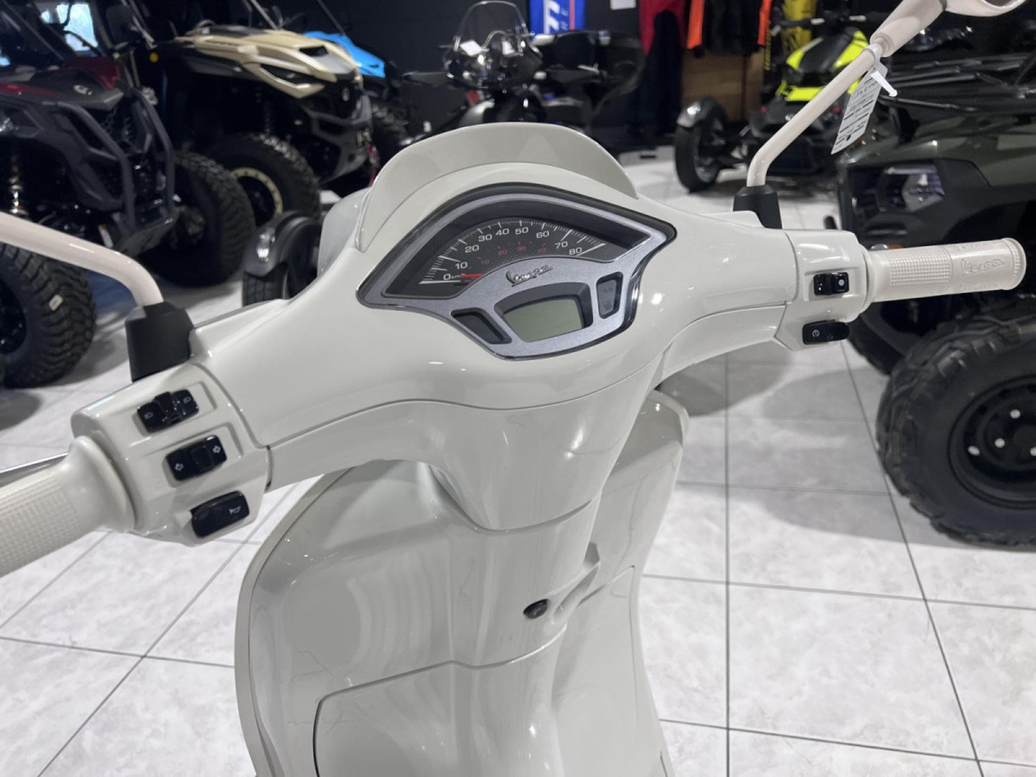 Vespa Sprint JUSTIN BIEBER (2024) - Photo 6