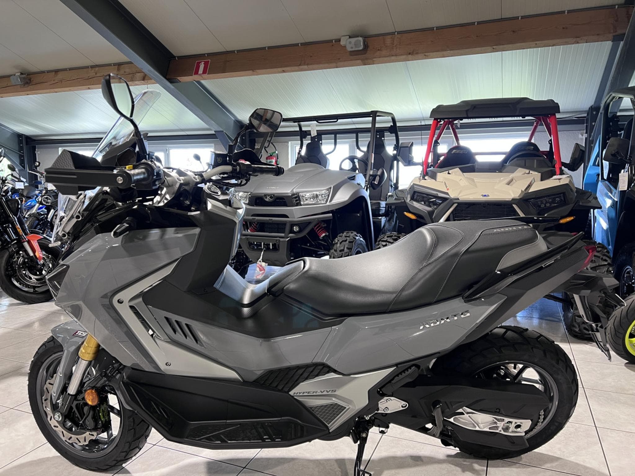 SYM ADXTG 400 (2026) - Photo 3