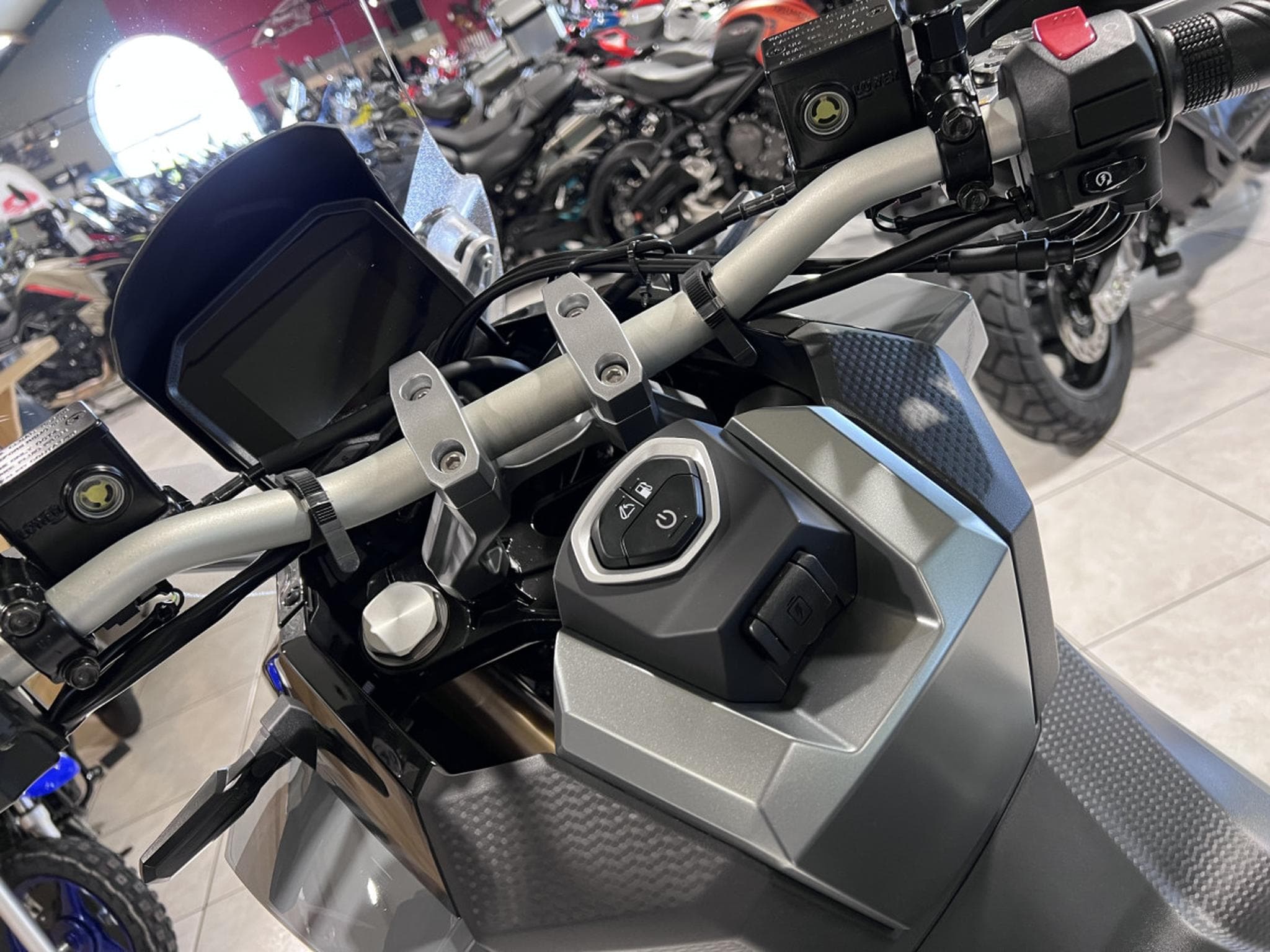 SYM ADXTG 400 (2026) - Photo 5