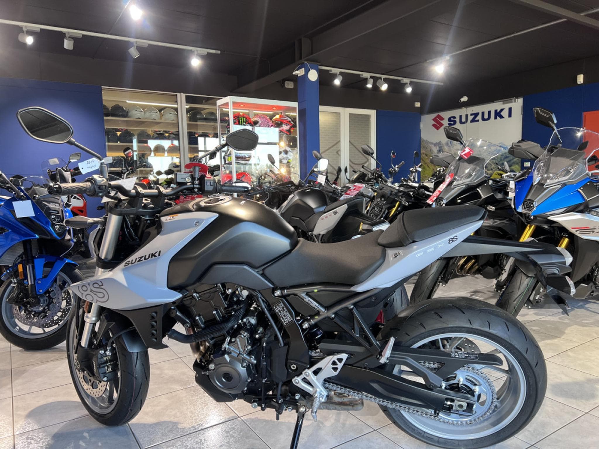 Suzuki GSX (2026) - Foto 4