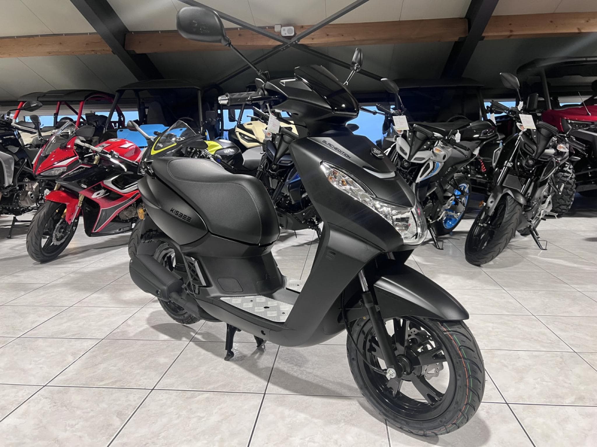 Peugeot Kisbee Black Edition CL A   25 km/h (2026) - Foto 7