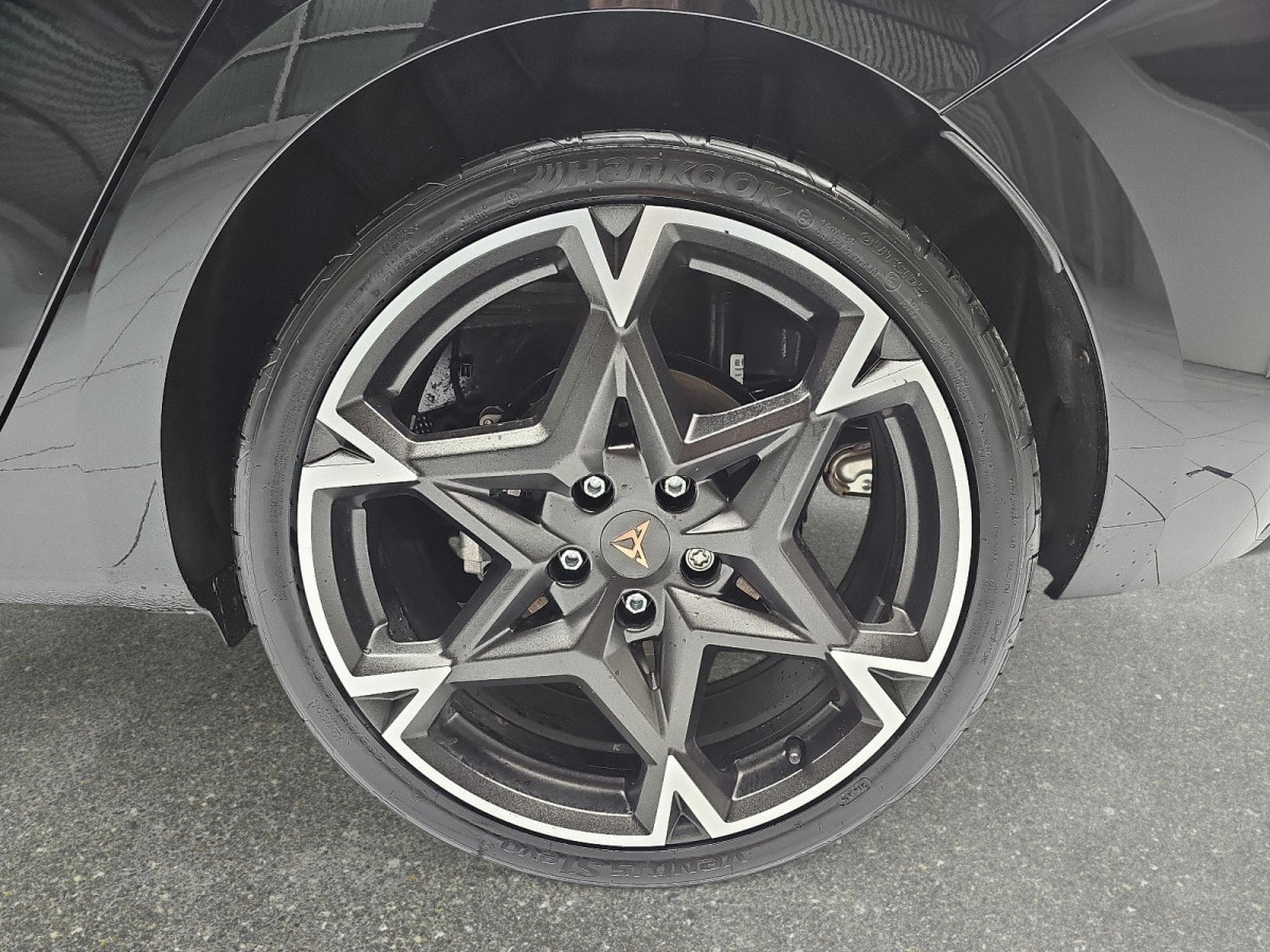 Cupra Leon 1.5 eTSi DSG 150 (2025) - Photo 6