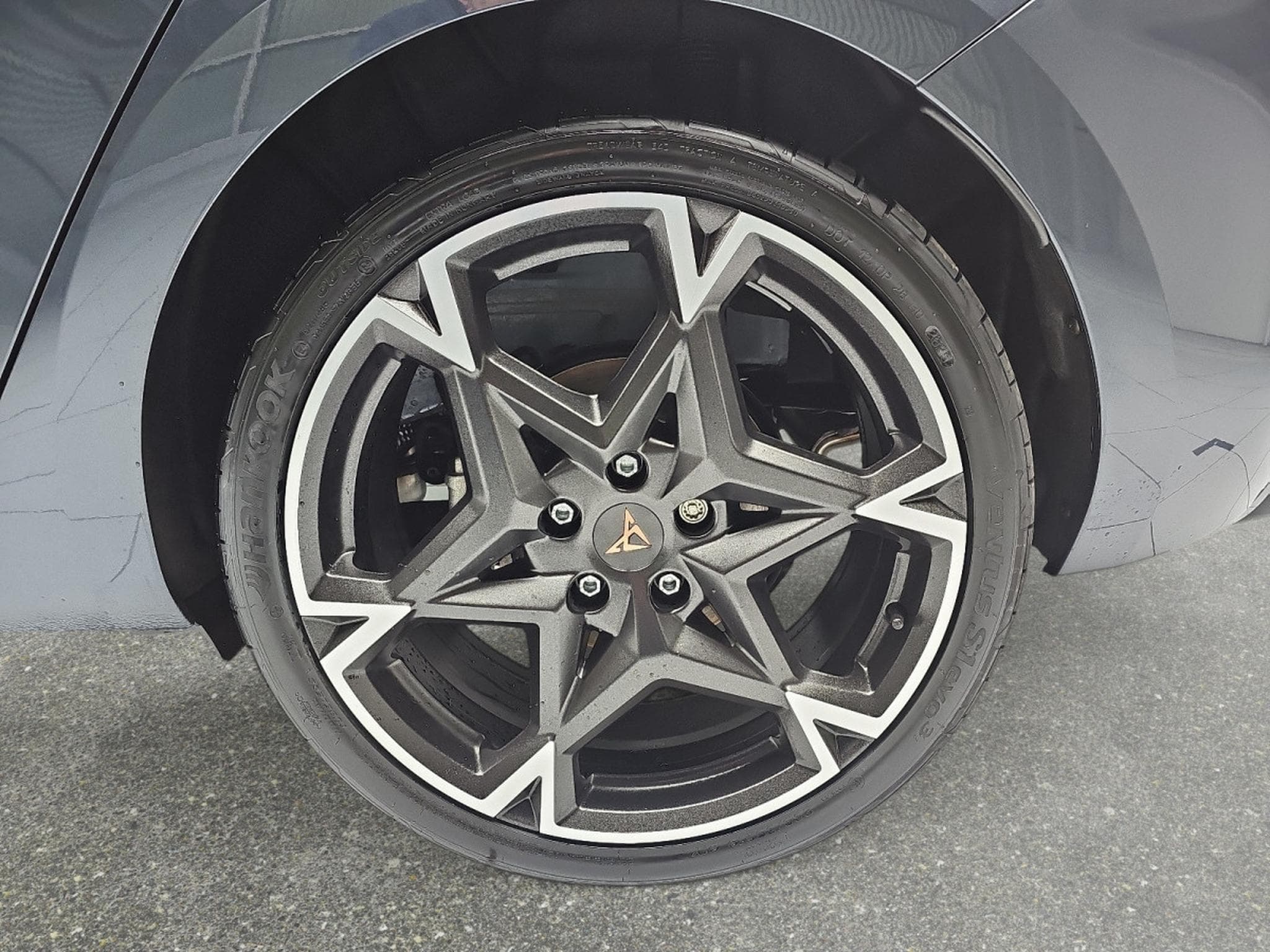 Cupra Leon 1.5 eTSi DSG 150 (2025) - Photo 6