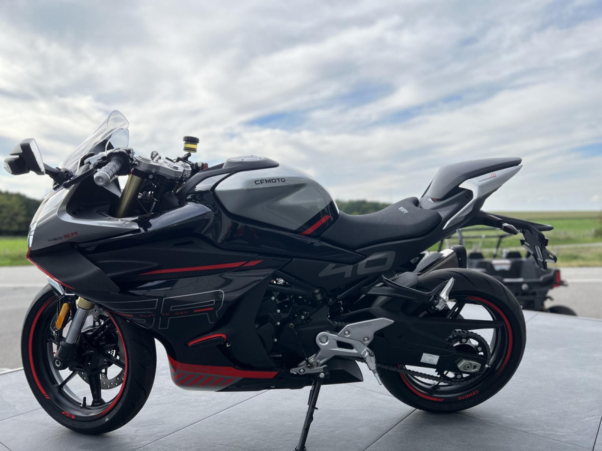 CF Moto SR (2026) - Photo 2