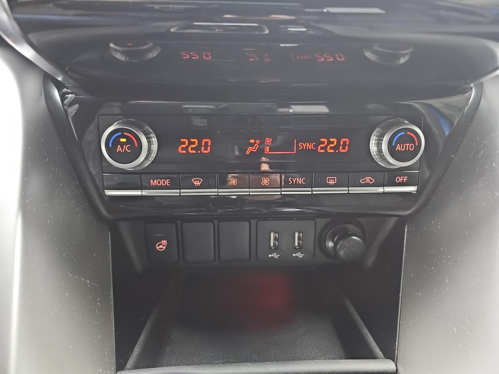 Mitsubishi Eclipse Cross 2.4 MIVEC PHEV CVT Select (2025) - Photo 10