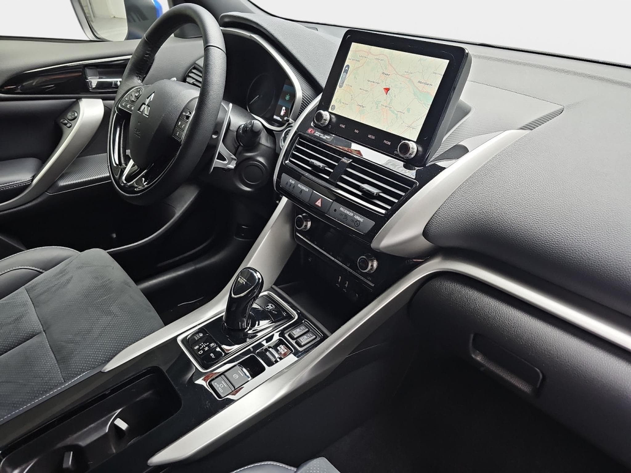 Mitsubishi Eclipse Cross 2.4 MIVEC PHEV CVT Select (2025) - Photo 15