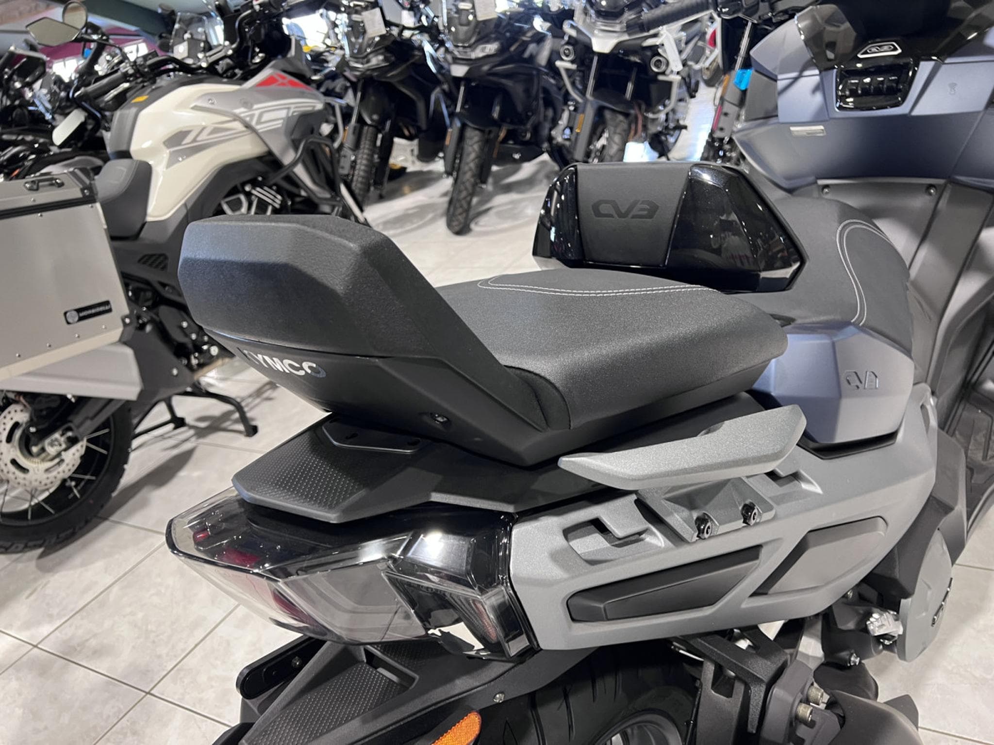 Kymco CV3 550 immatriculée 0 kilomètres (2026) - Foto 5