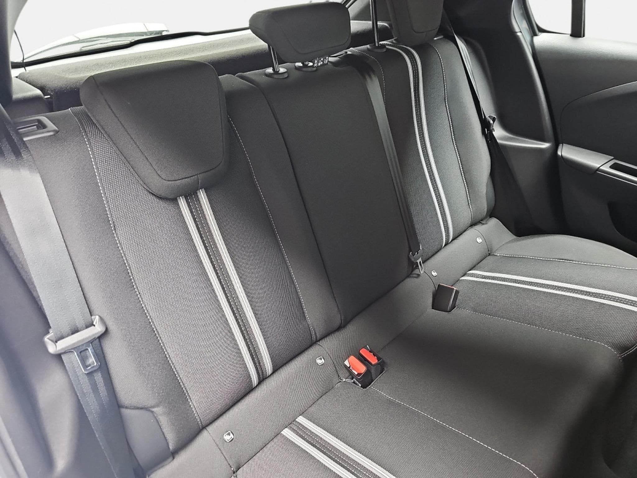 Opel Corsa 1.2 TURBO 101 Auto  GS (2025) - Photo 17