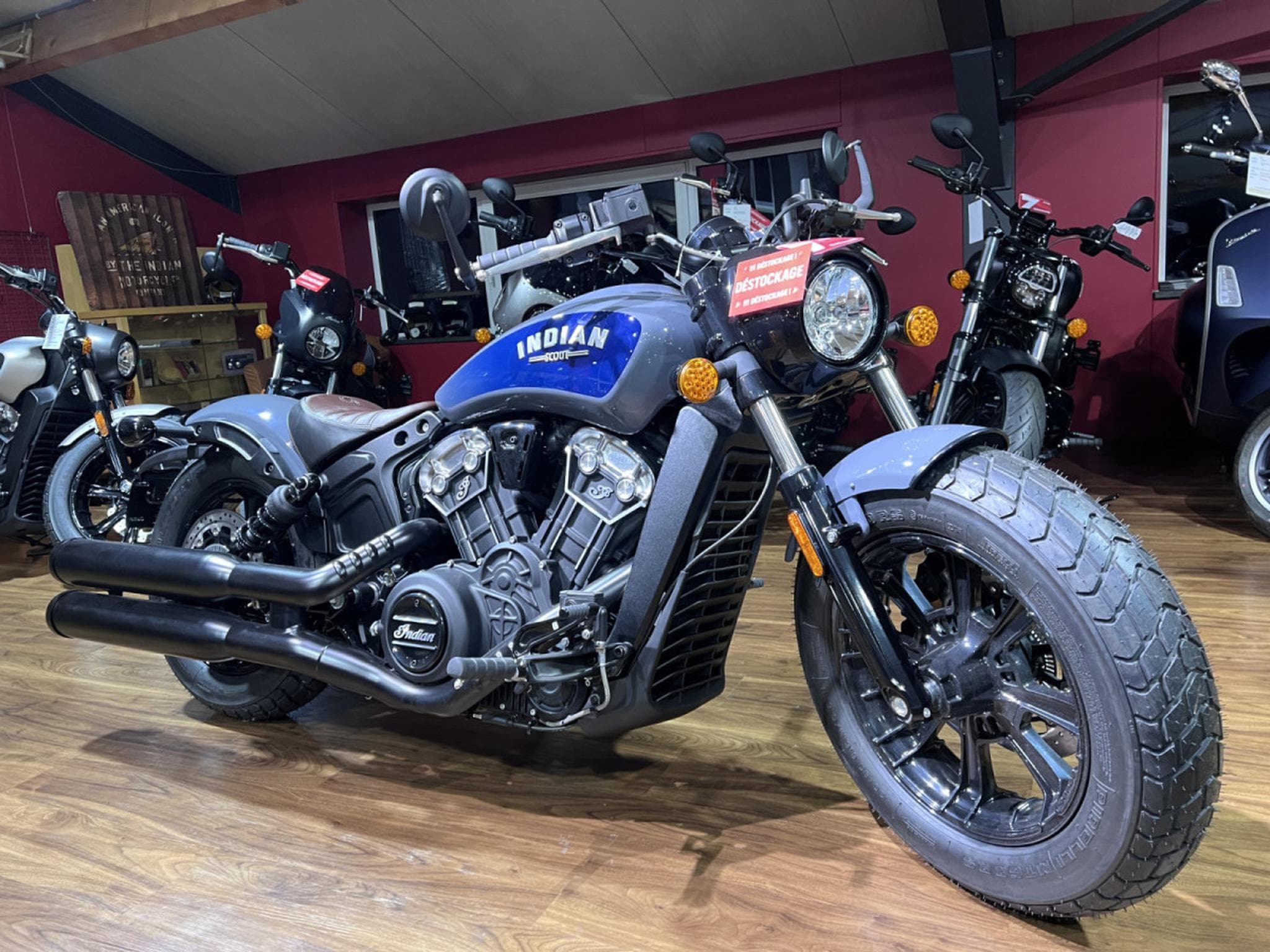 Indian Scout Bobber 1200  Stealth Gray (2026) - Foto 7