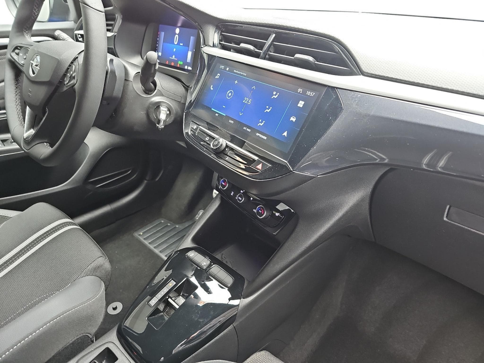 Opel Corsa 1.2 TURBO 101 GS (2025) - Photo 16