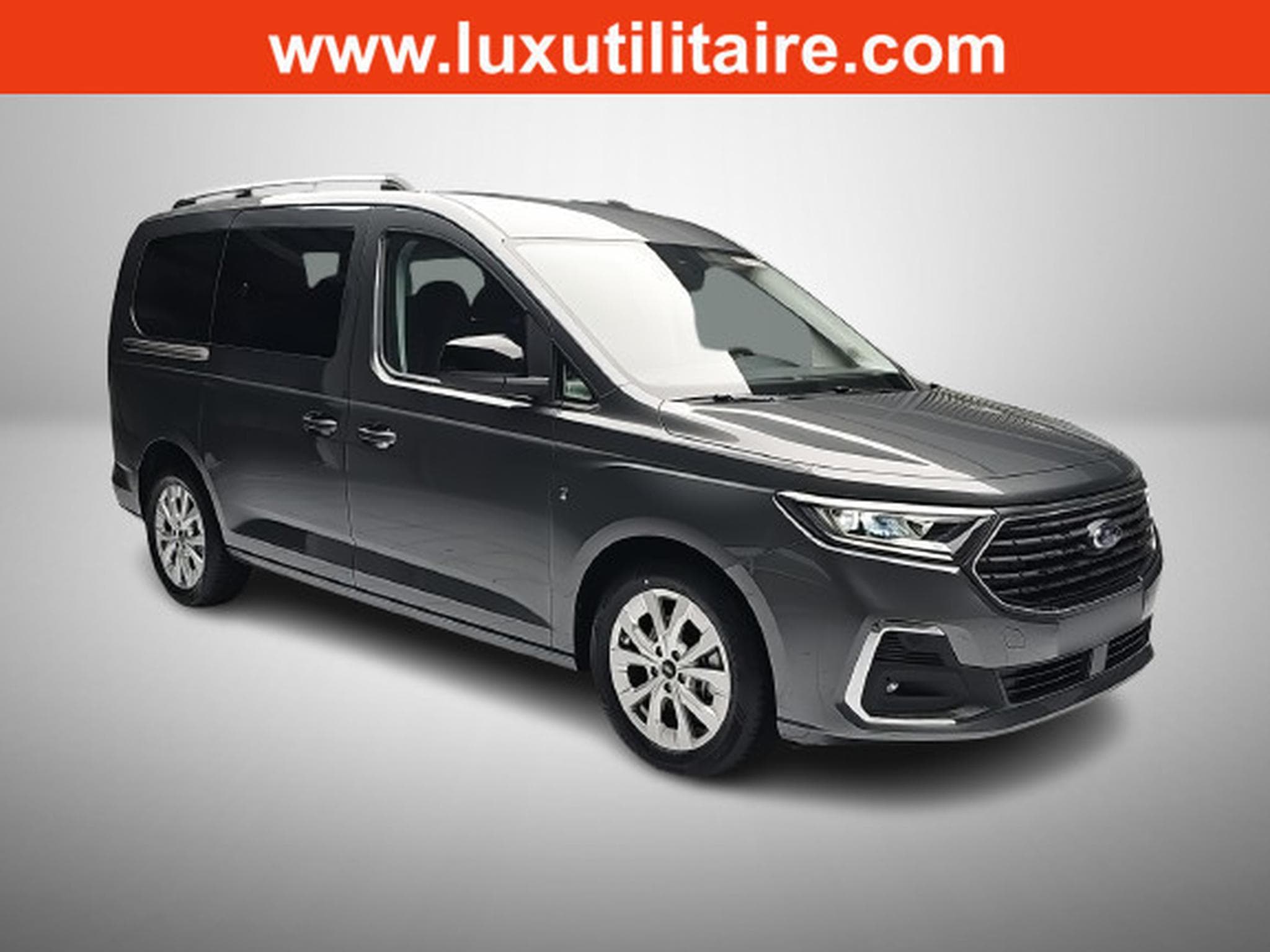 Ford Tourneo 1.5 EB PHEV Auto 150 Grand Titanium (2025) - Photo 1