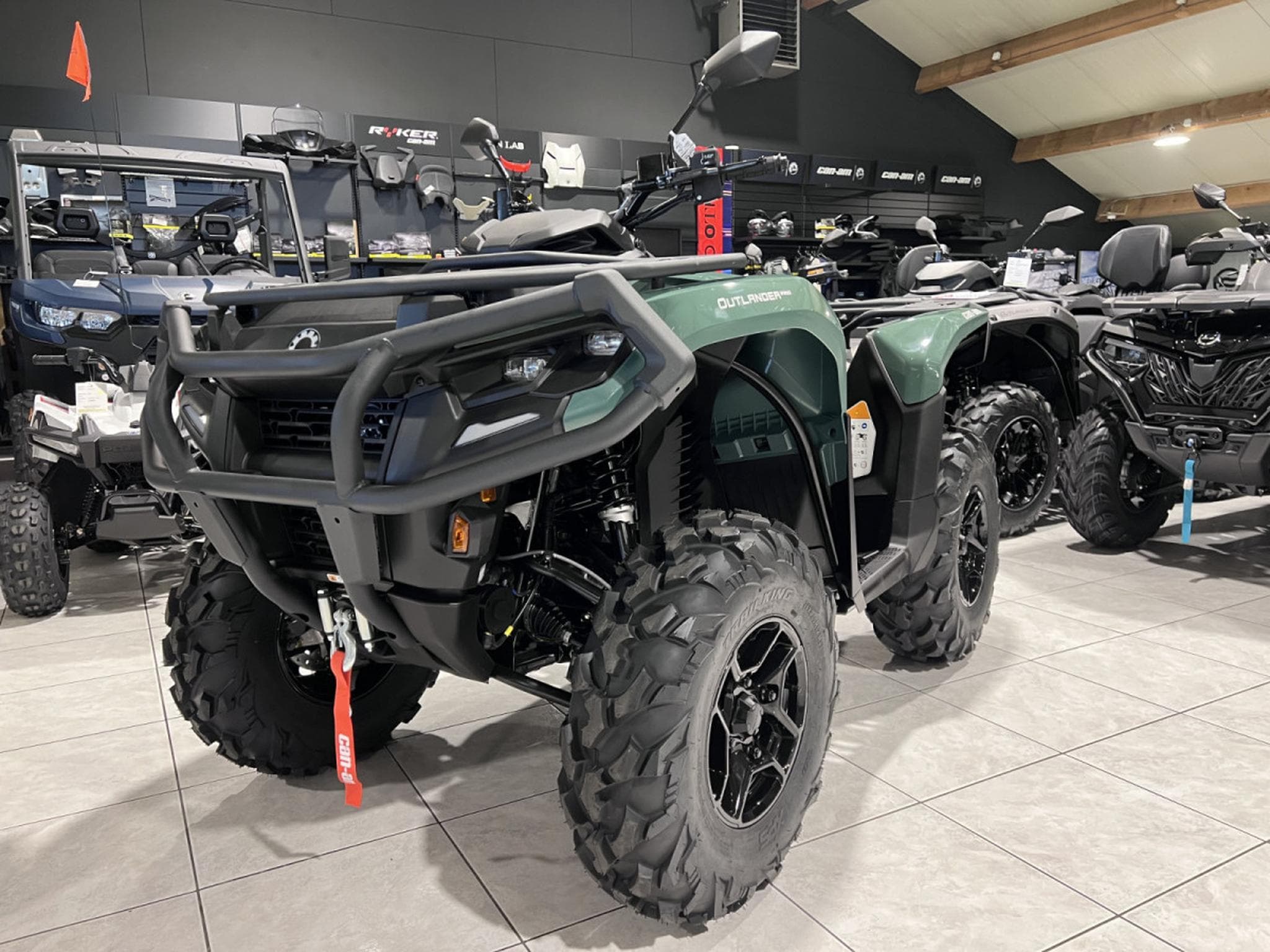 BRP Can-Am Outlander Pro MY26 XU T HD7 ABS  T3B  + 60 km/h (2026) - Foto 2