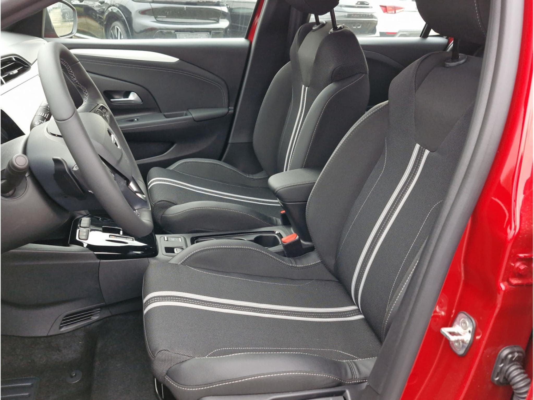 Opel Corsa 1.2 TURBO E-DCT 110  GS (2025) - Photo 5