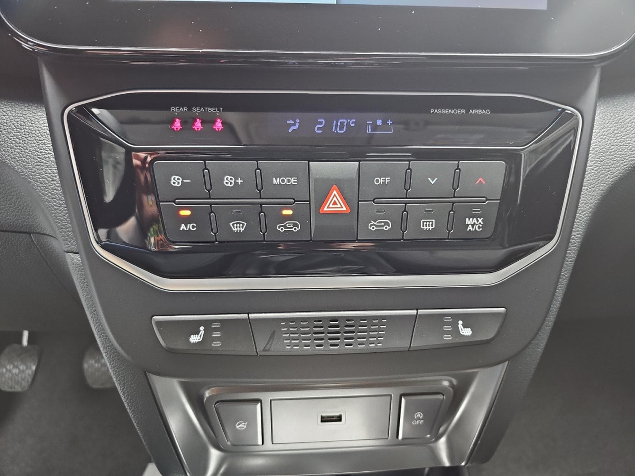 KGM Tivoli 1.5 T-GDI 163 Essential (2026) - Photo 11