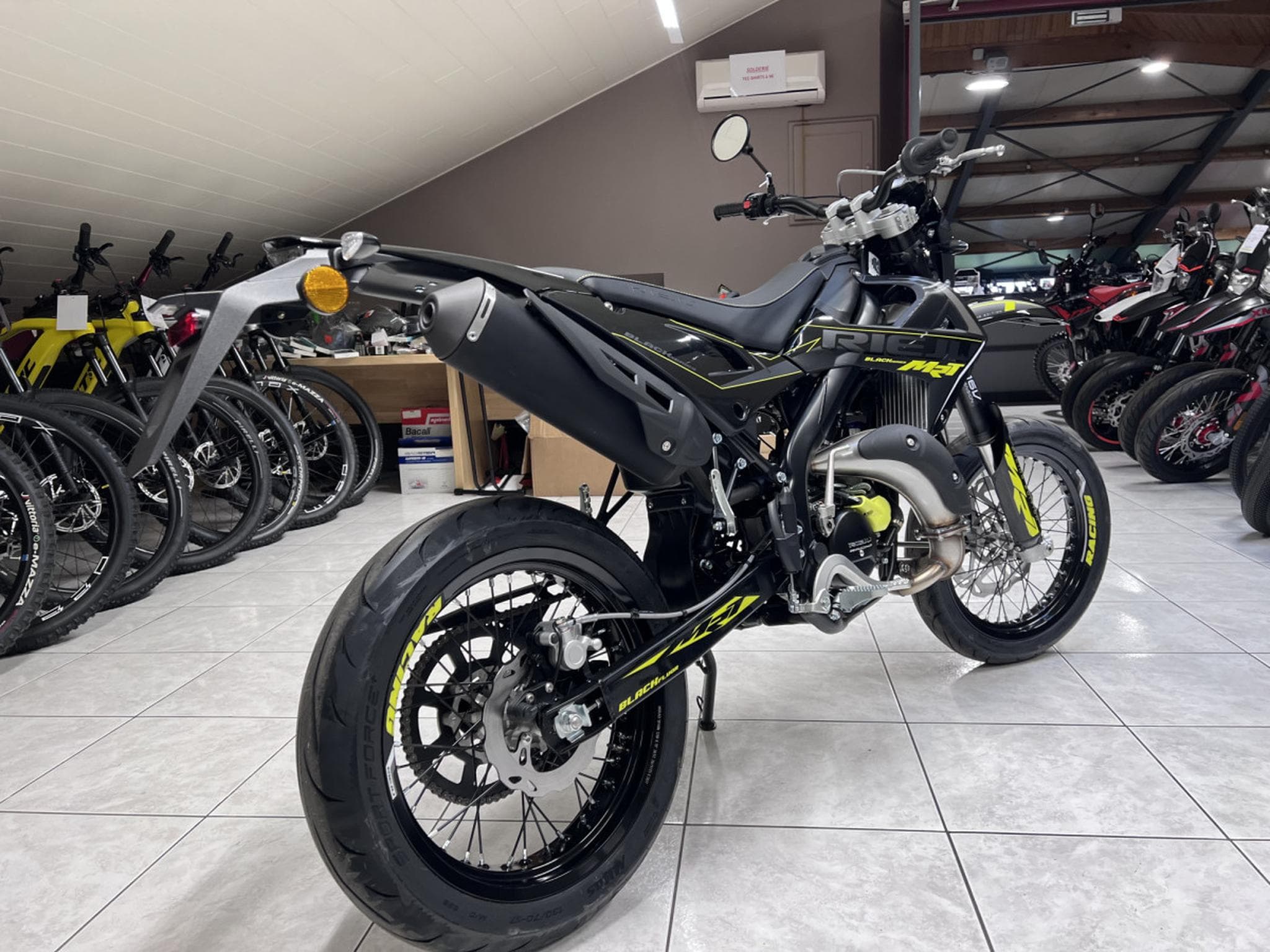 Rieju MRT 50 SM TROPHY (2026) - Photo 3