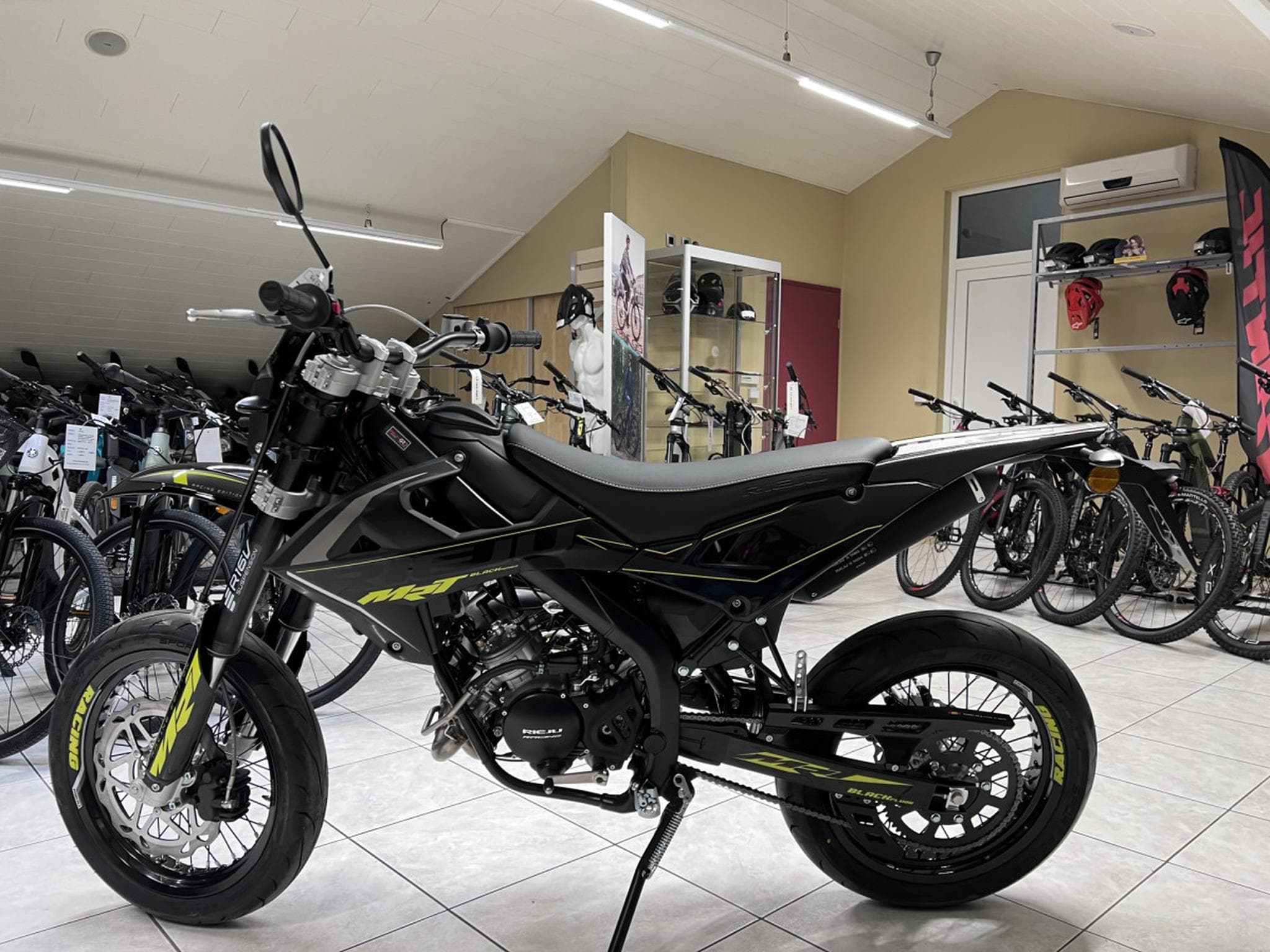 Rieju MRT 50 SM TROPHY (2026) - Photo 4