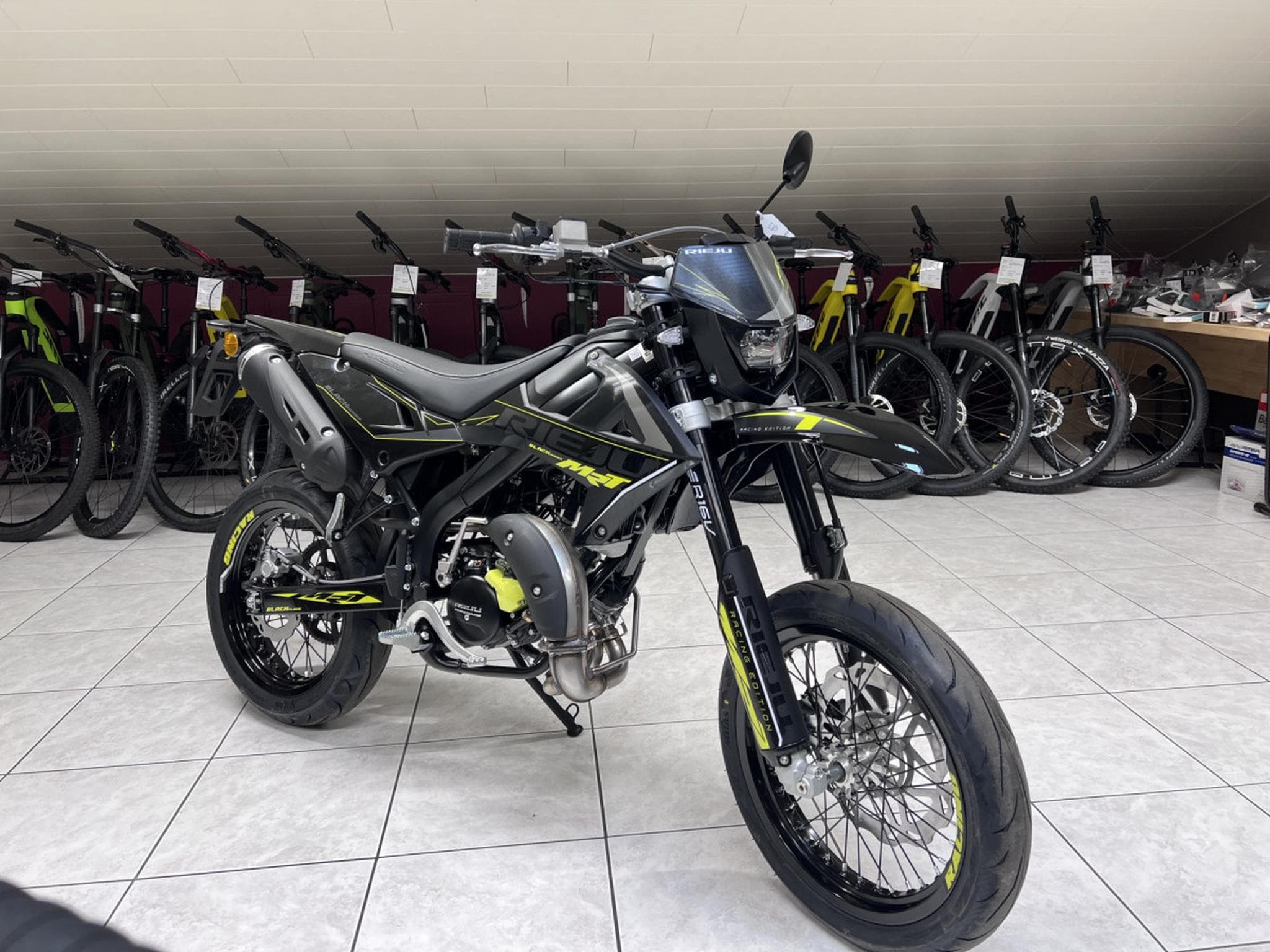 Rieju MRT 50 SM TROPHY (2026) - Photo 7