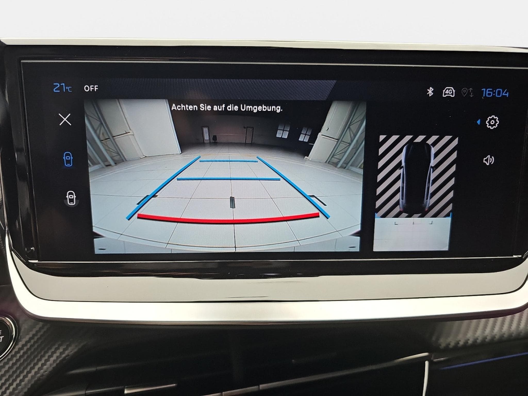 Peugeot 208 1.2 PureTech Hýbrid 110 E-DSC6 GT (2025) - Photo 11