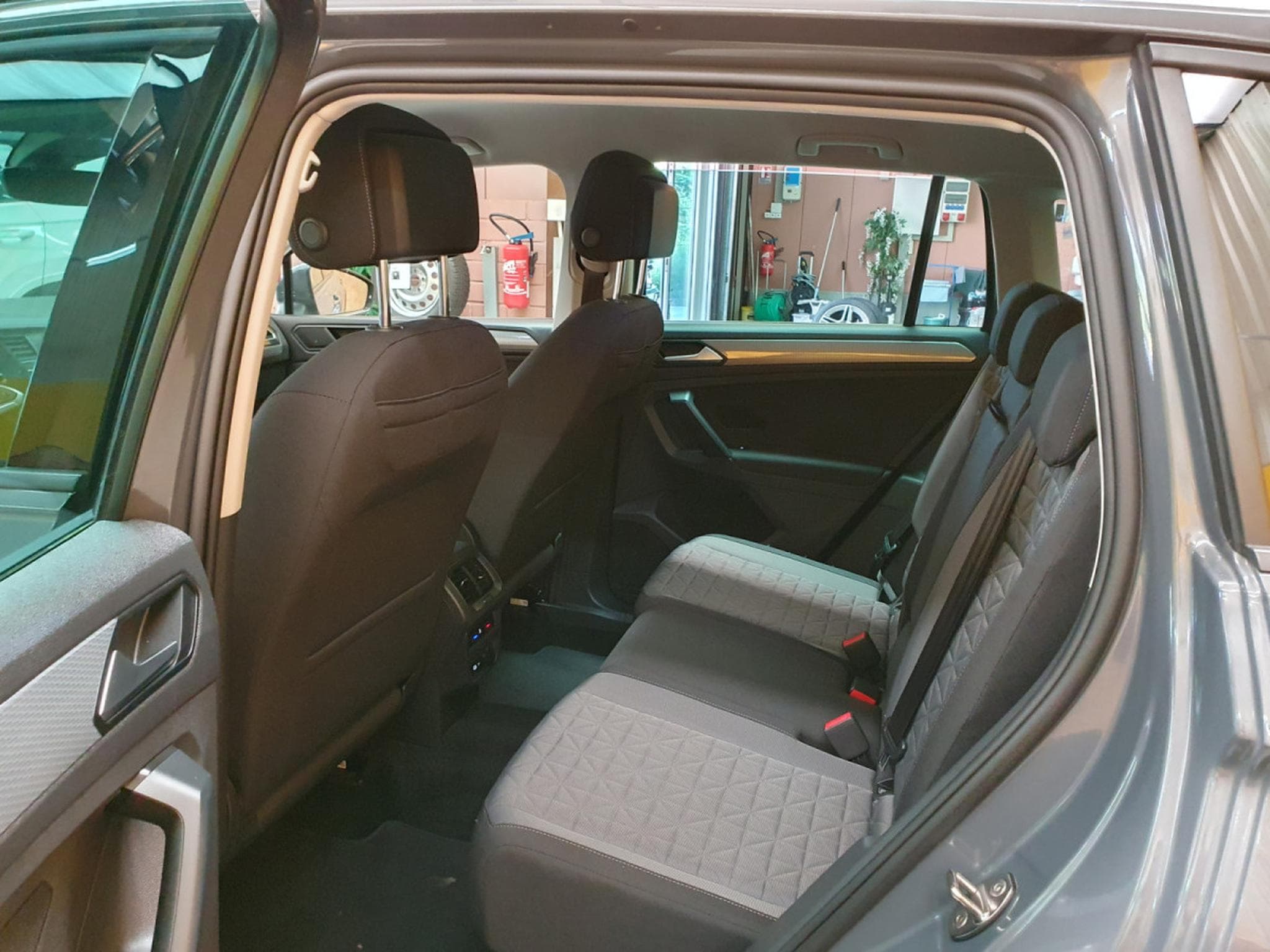 VW Tiguan 2.0TDI 150 LIFE (2021) - Photo 16