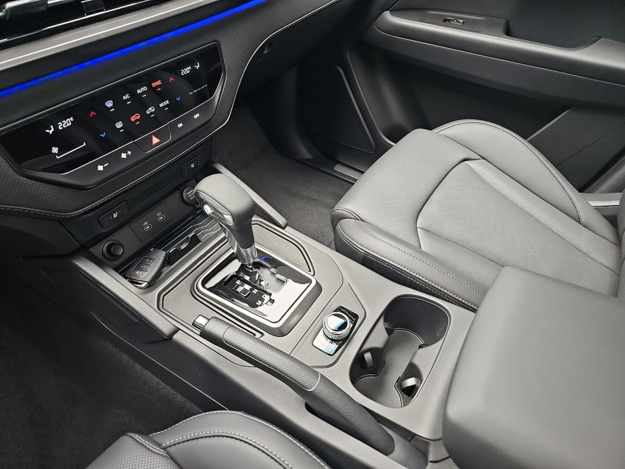 KGM Grand Musso 2.2 Diesel 202 AT 4WD Black (2026) - Photo 11