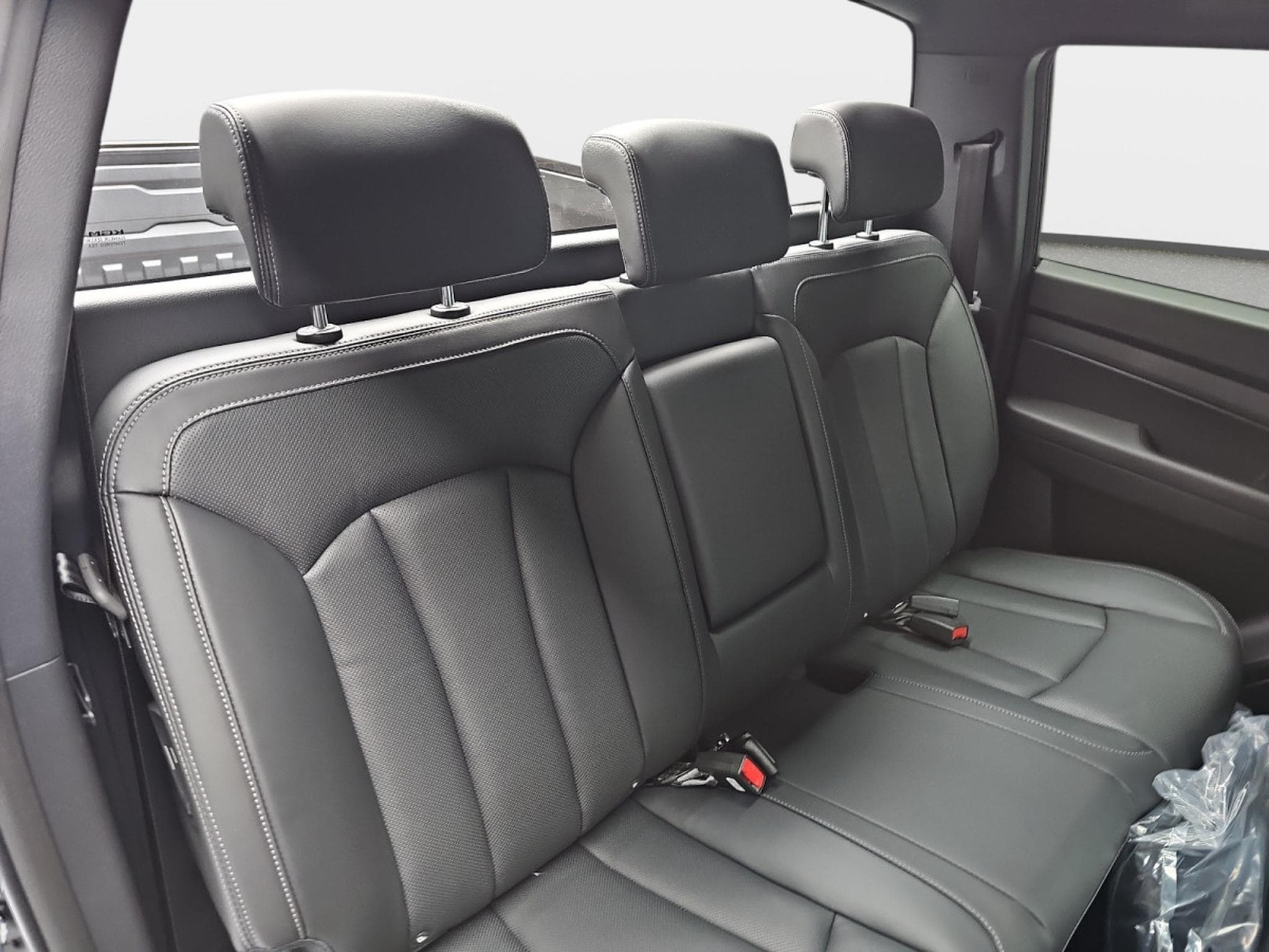 KGM Grand Musso 2.2 Diesel 202 AT 4WD Black (2026) - Photo 16