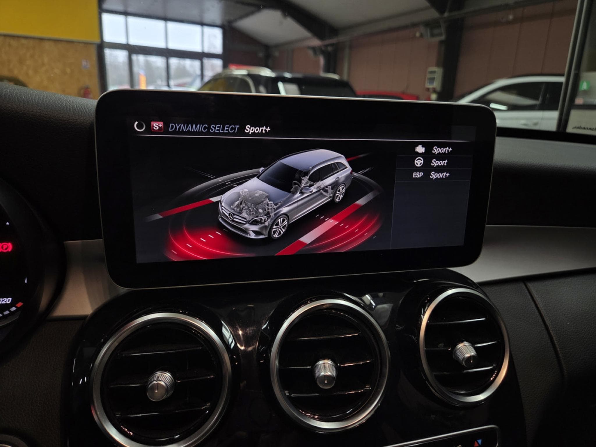 Mercedes C 200 D 160CV Business Solution (2018) - Photo 20