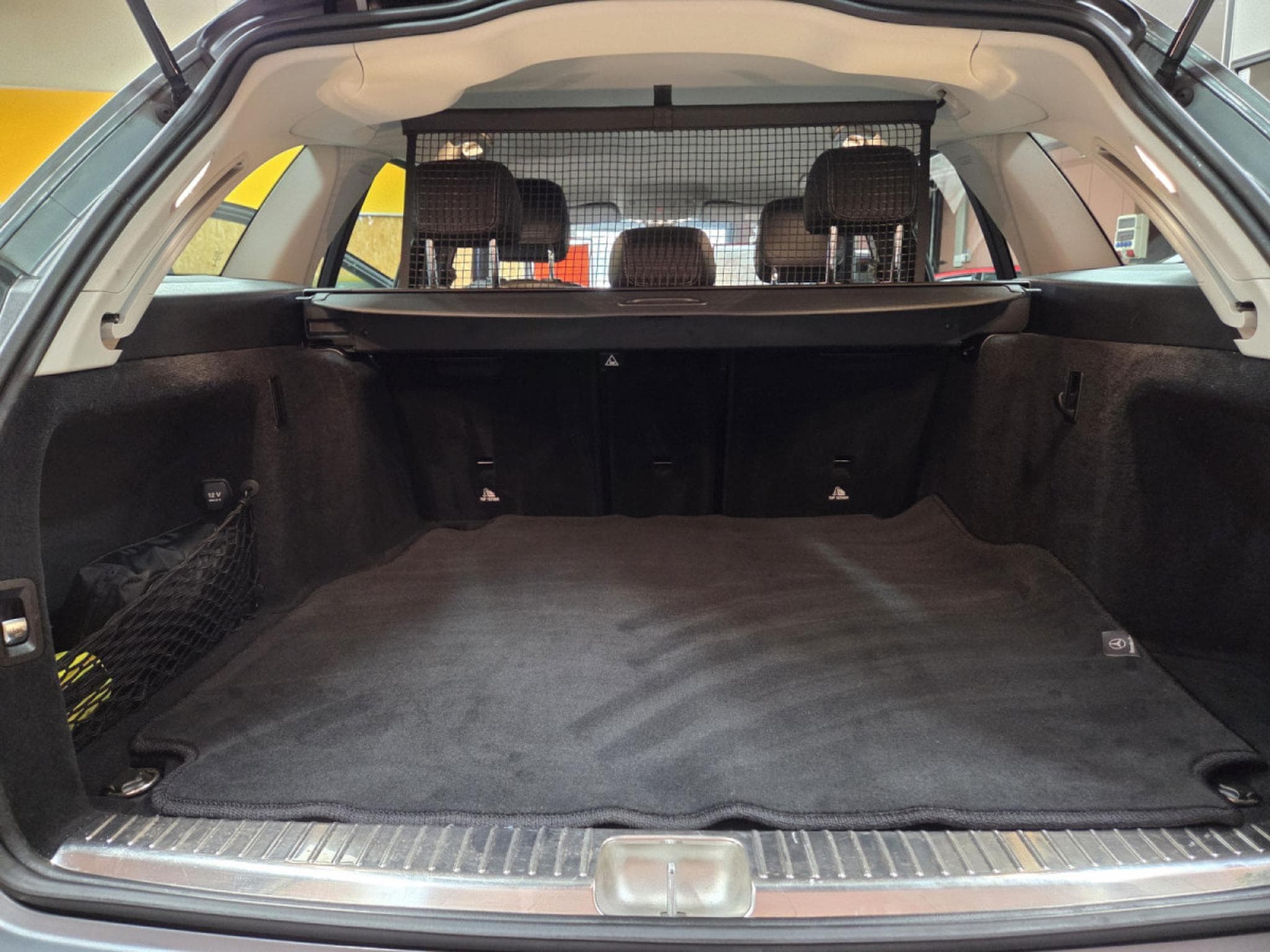 Mercedes C 200 D 160CV Business Solution (2018) - Photo 23