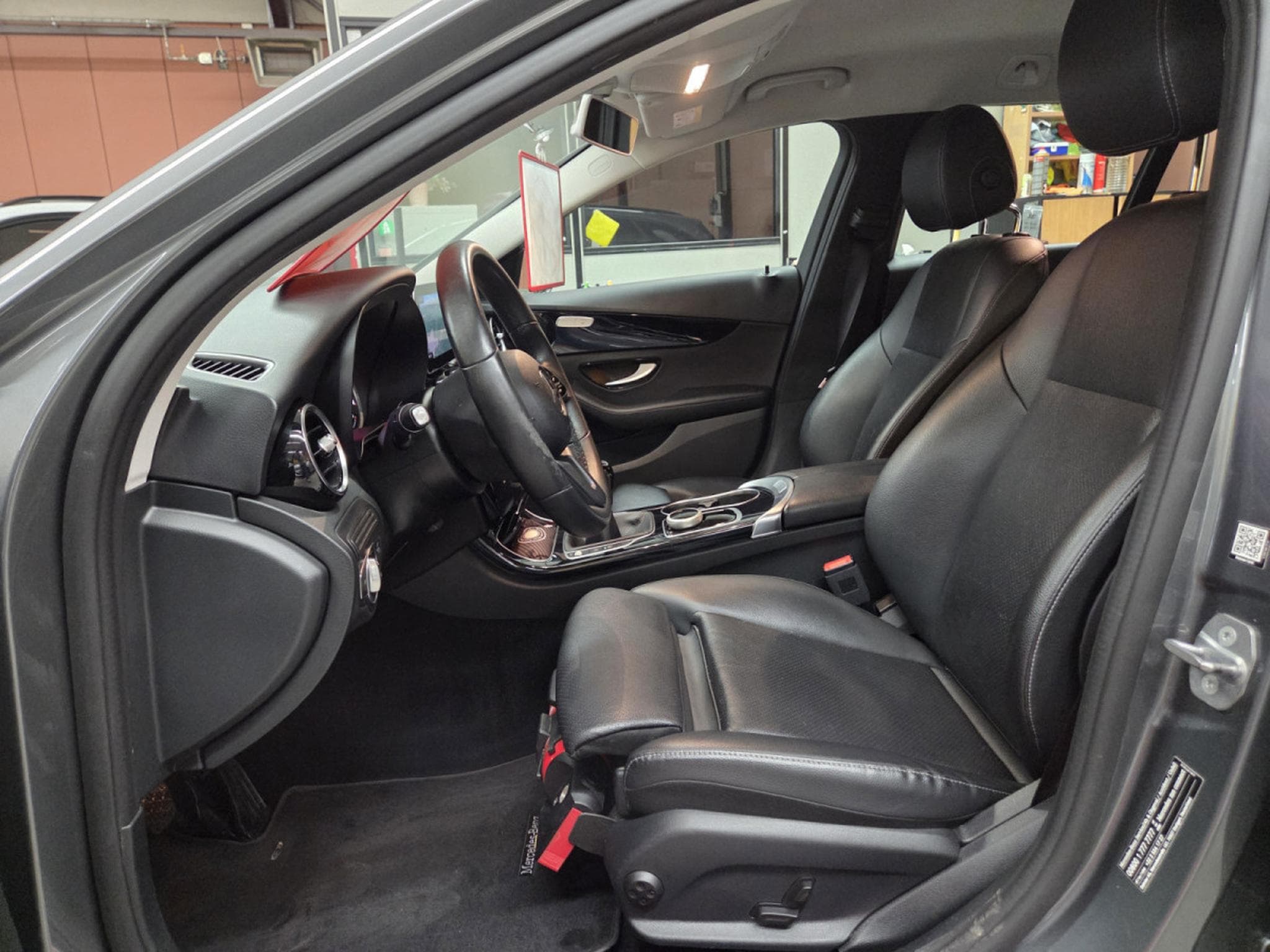 Mercedes C 200 D 160CV Business Solution (2018) - Photo 9