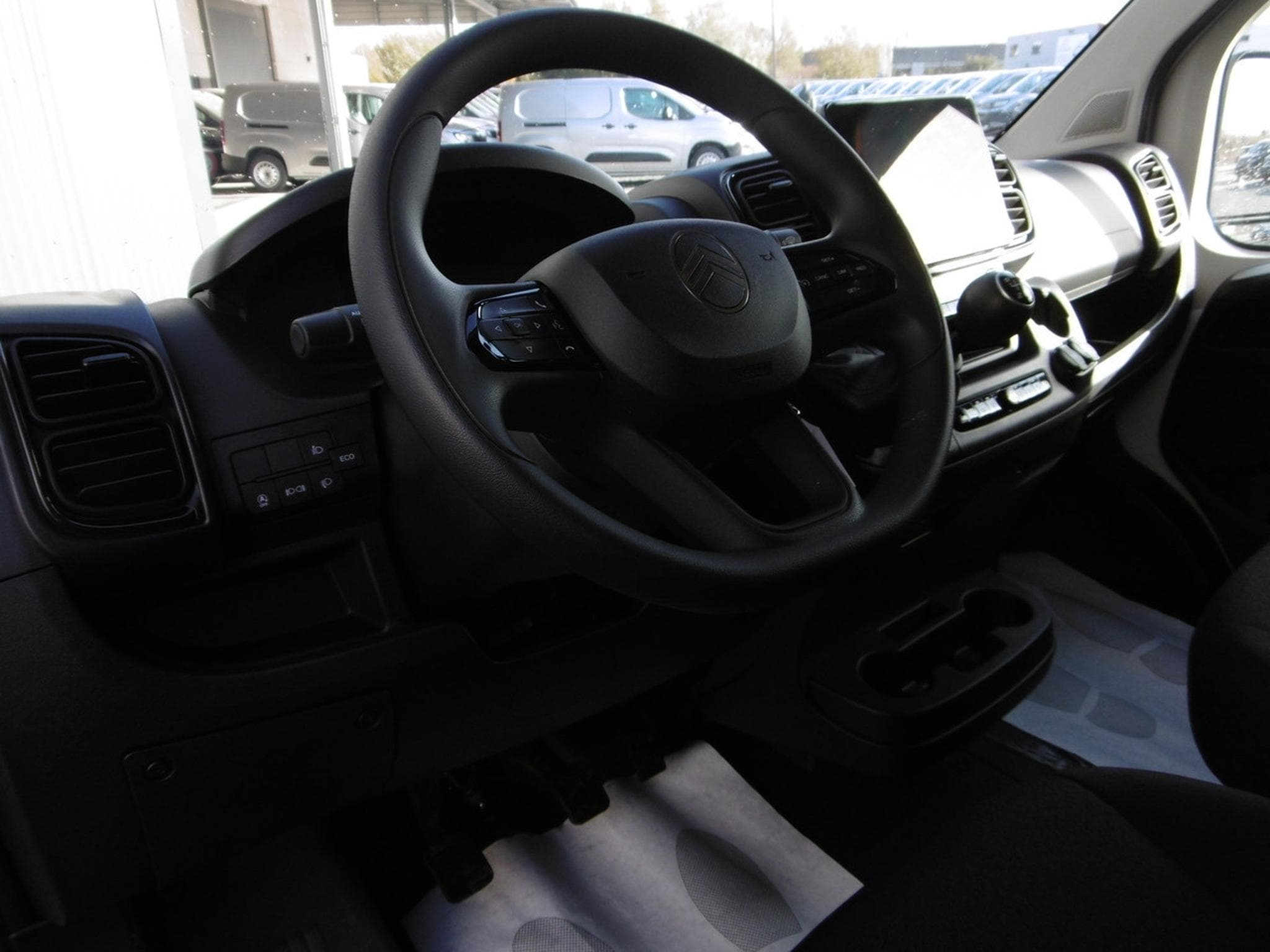 Citroën Jumper 2.2 BlueHDI 140 L2H2 (2025) - Photo 14