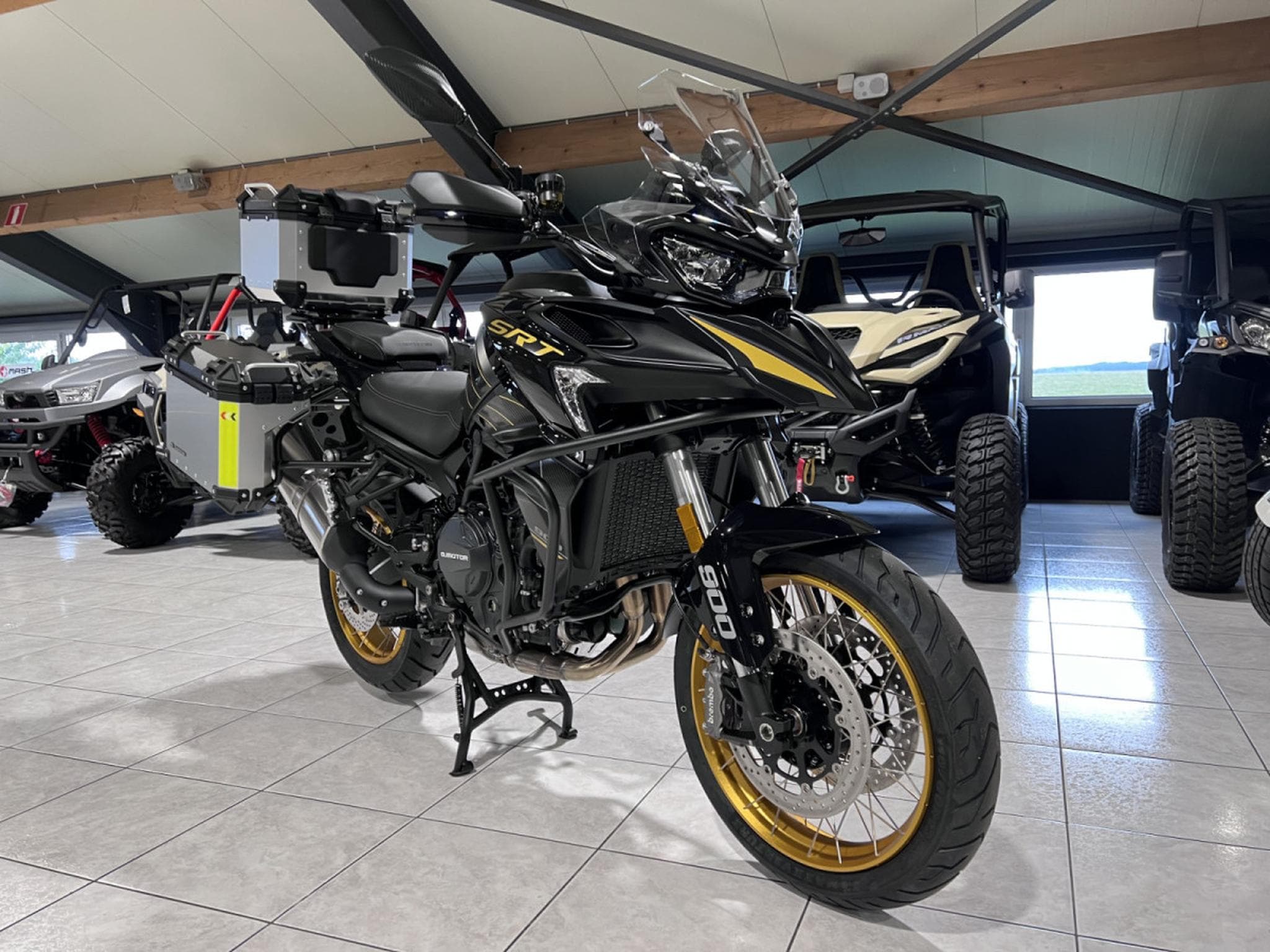 QJmotor SRT 900 SX Touring (2026) - Foto 7