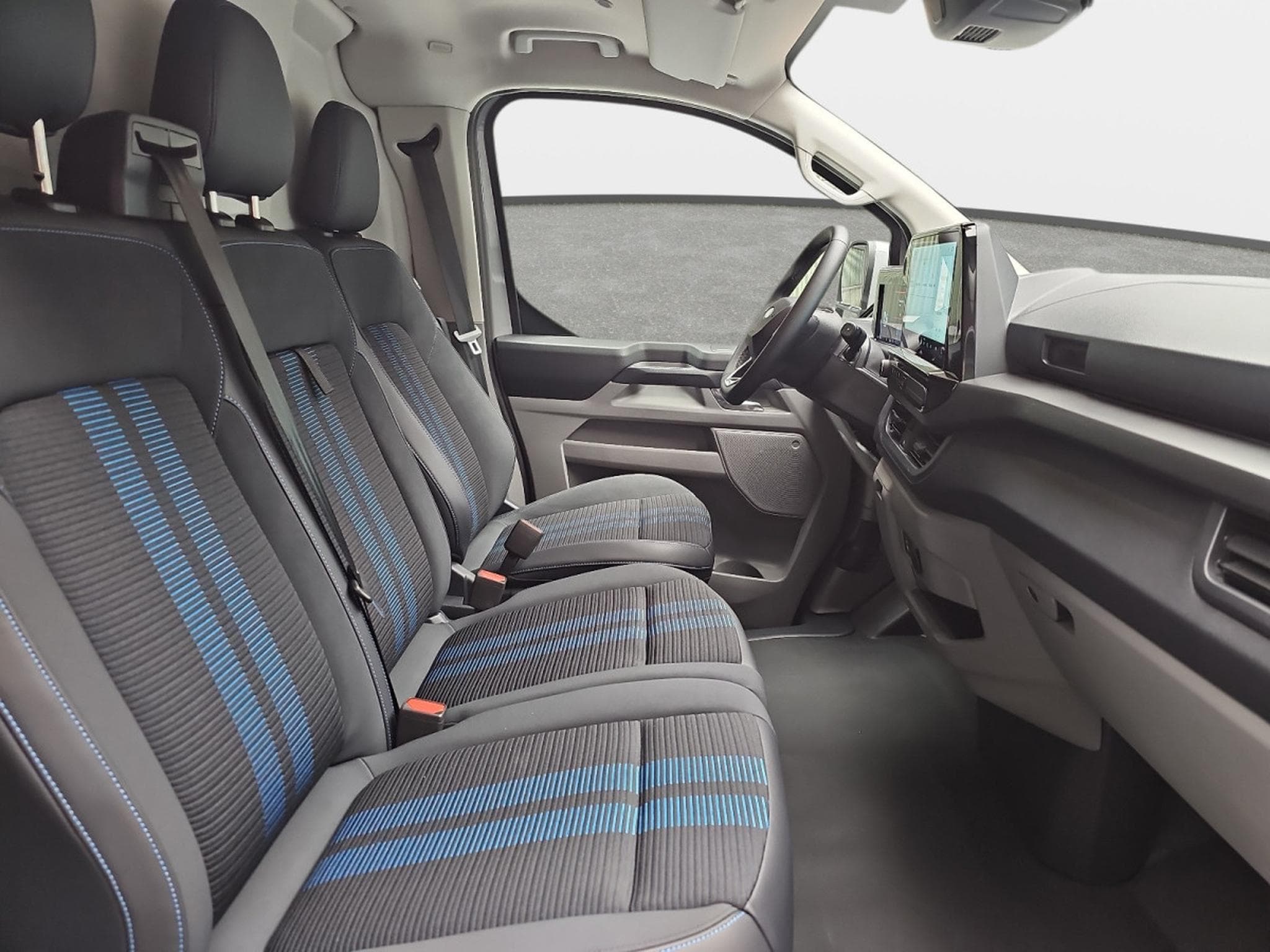 Ford Transit 2.0 ECOBLUE 170 BVA L1H1 Sport (2026) - Foto 15