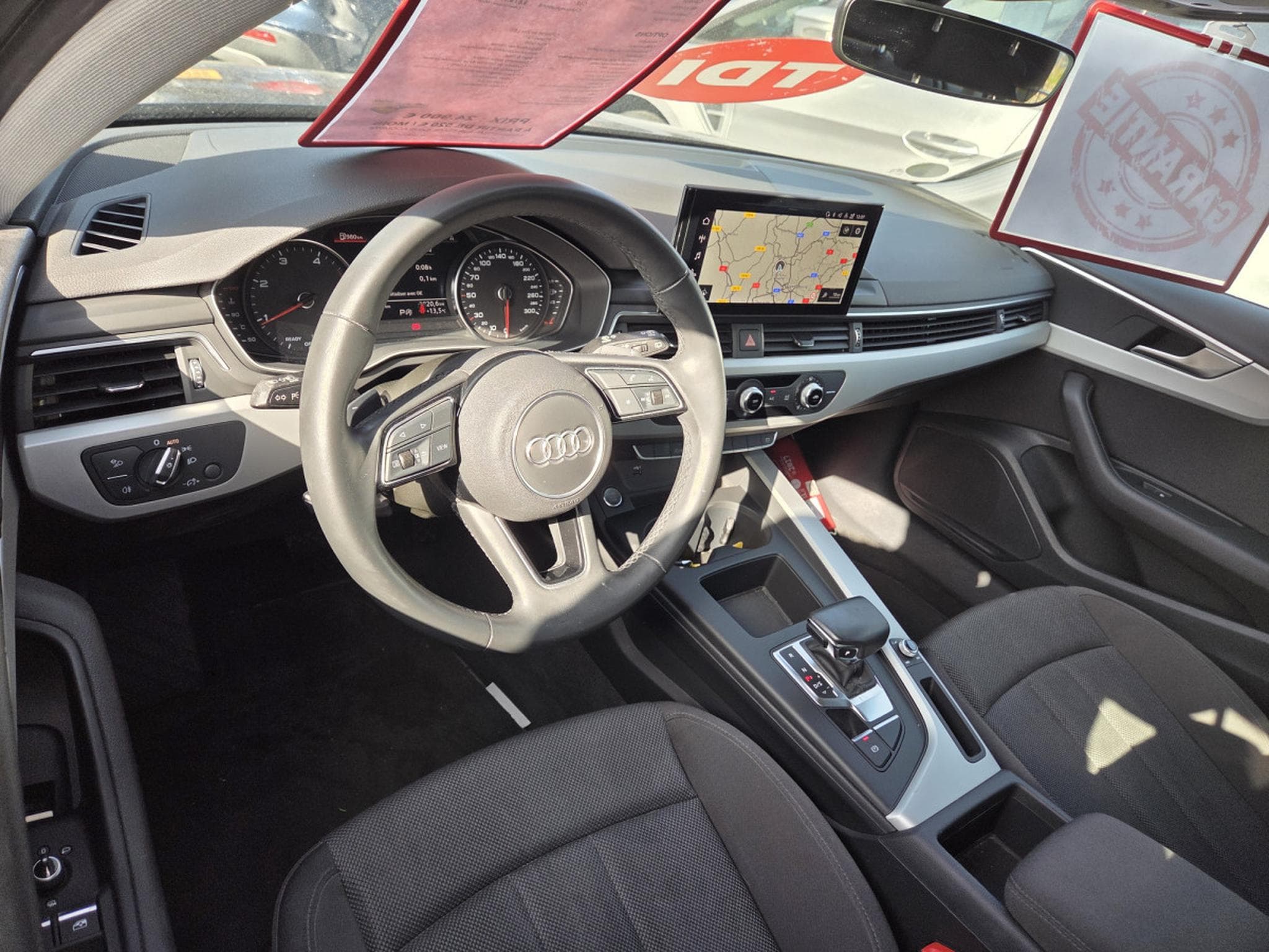 Audi A4 AVANT 30TDI ATTRACTION S-TRONIC (2022) - Photo 5