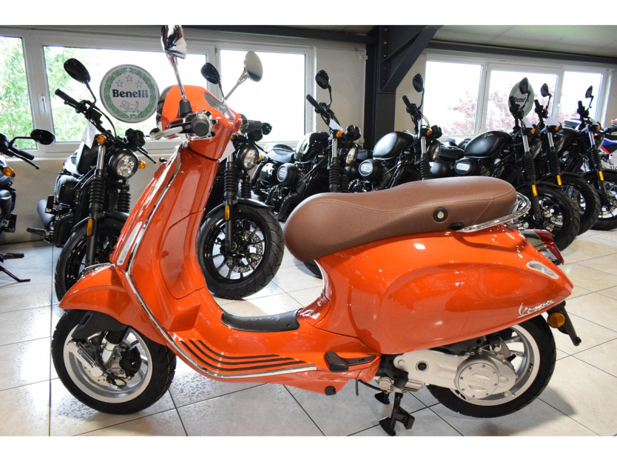 Vespa Primavera ORANGE PASTEL (2024) - Photo 4