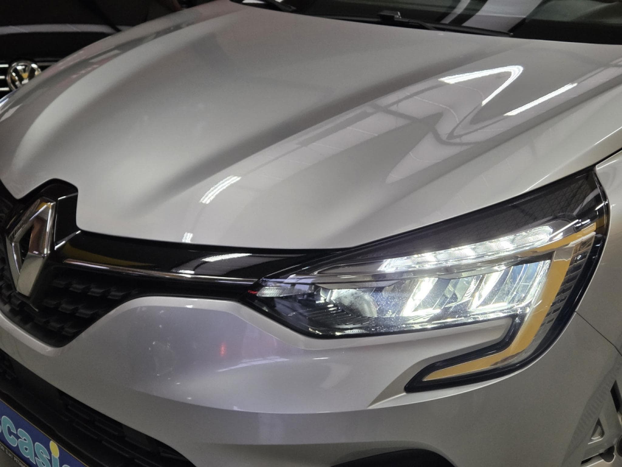 Renault Clio V 1.6 E-TECH / HYBRID 140CV CORPORATE (2021) - Photo 2