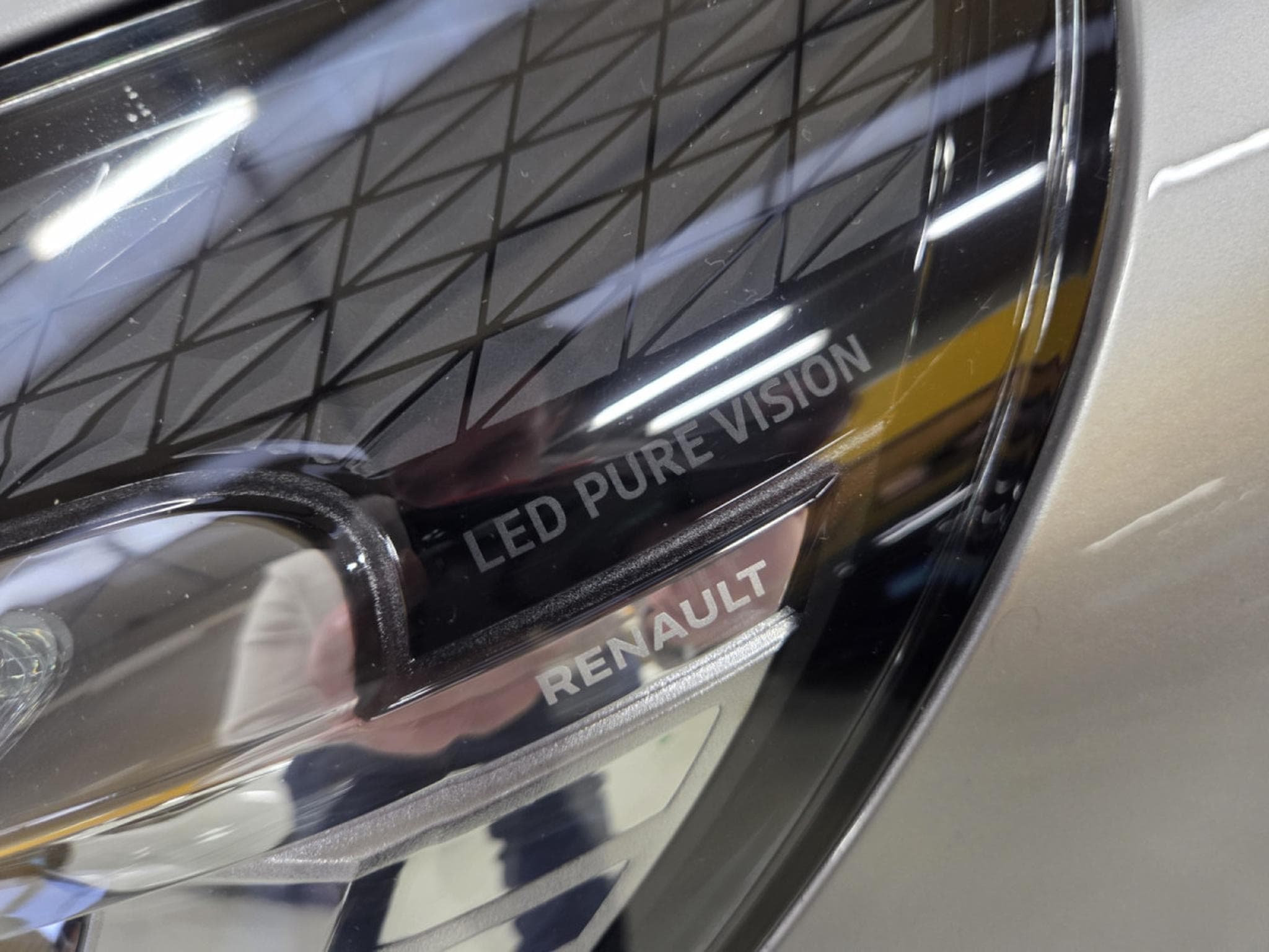 Renault Clio V 1.6 E-TECH / HYBRID 140CV CORPORATE (2021) - Photo 3