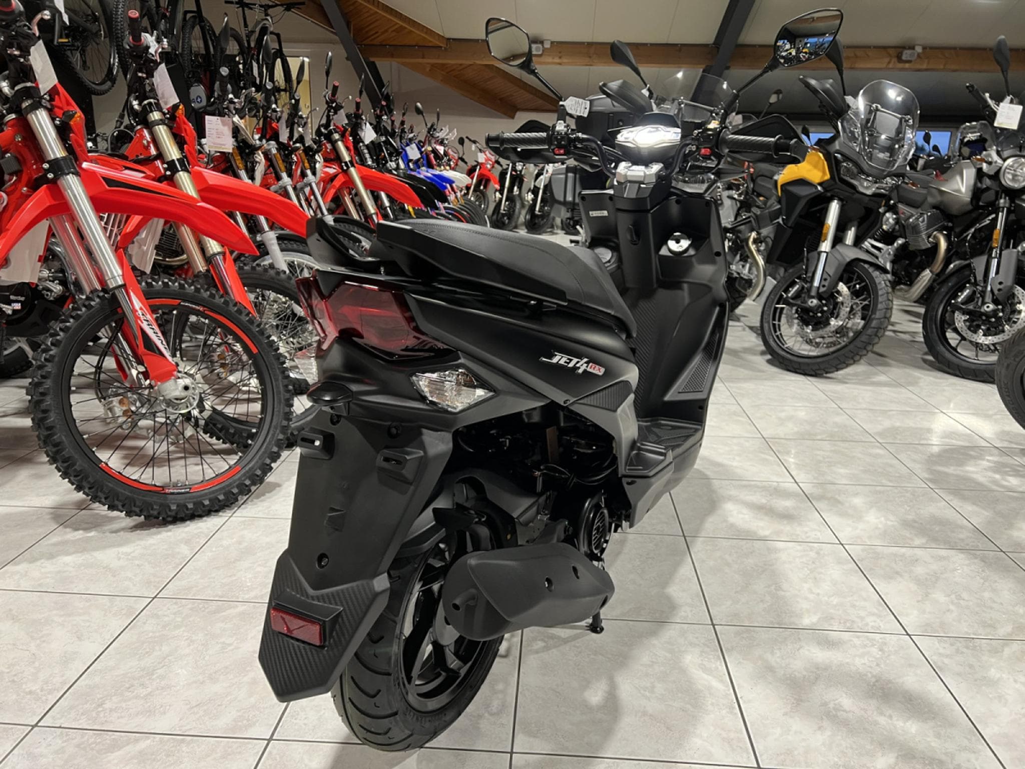 SYM Jet 4 RX 50 Classe B  45 Km/h (2026) - Photo 3