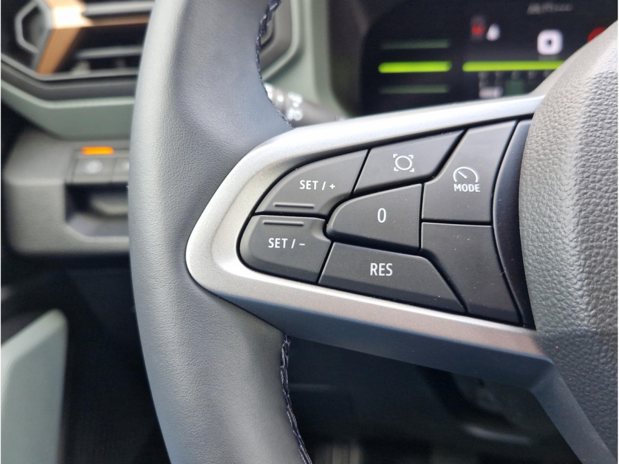 Dacia Duster 1.2 TCe 130 Extreme (2025) - Photo 13