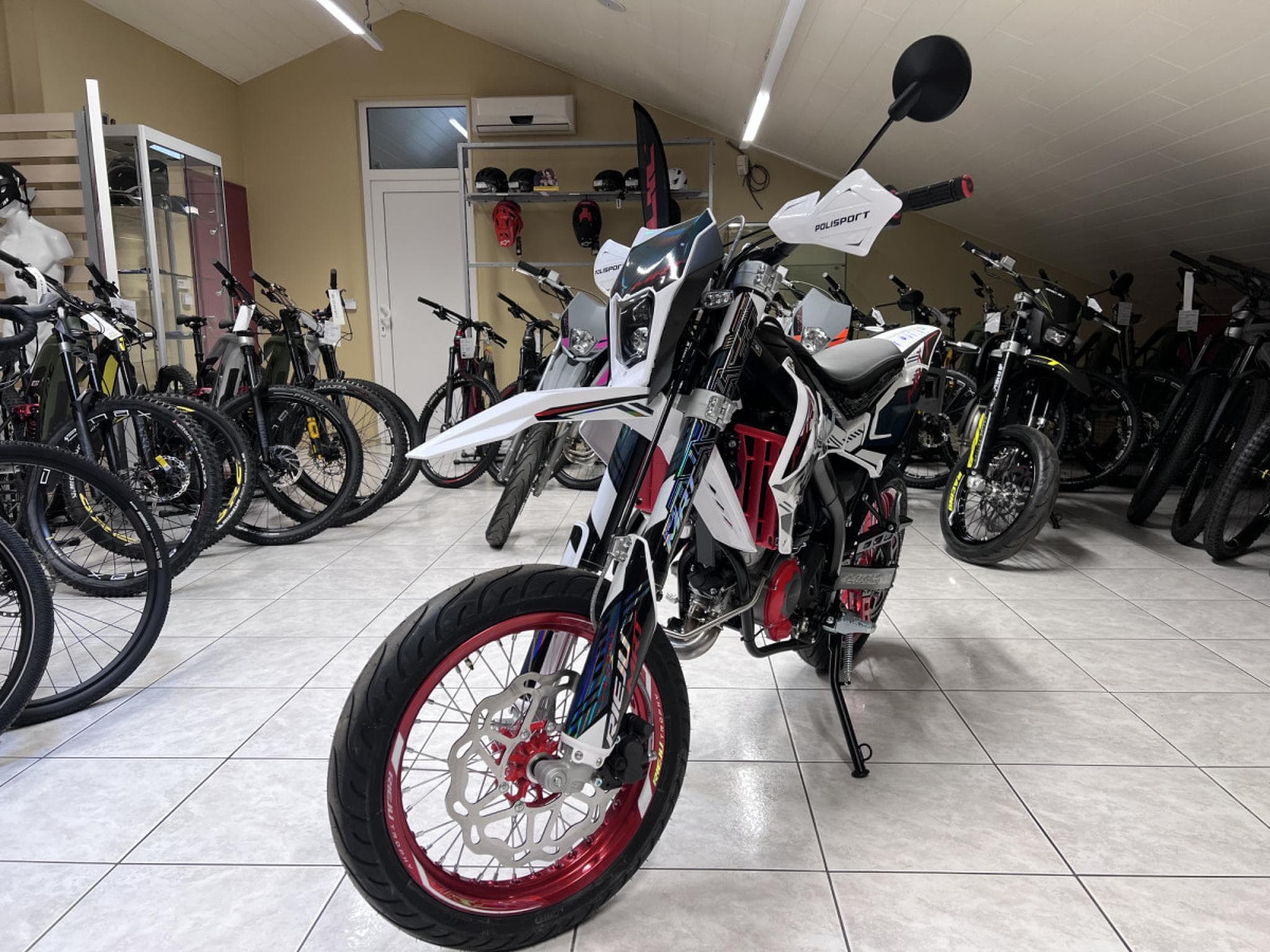 Rieju MRT 50 SM Trophy Mirage (2026) - Foto 2